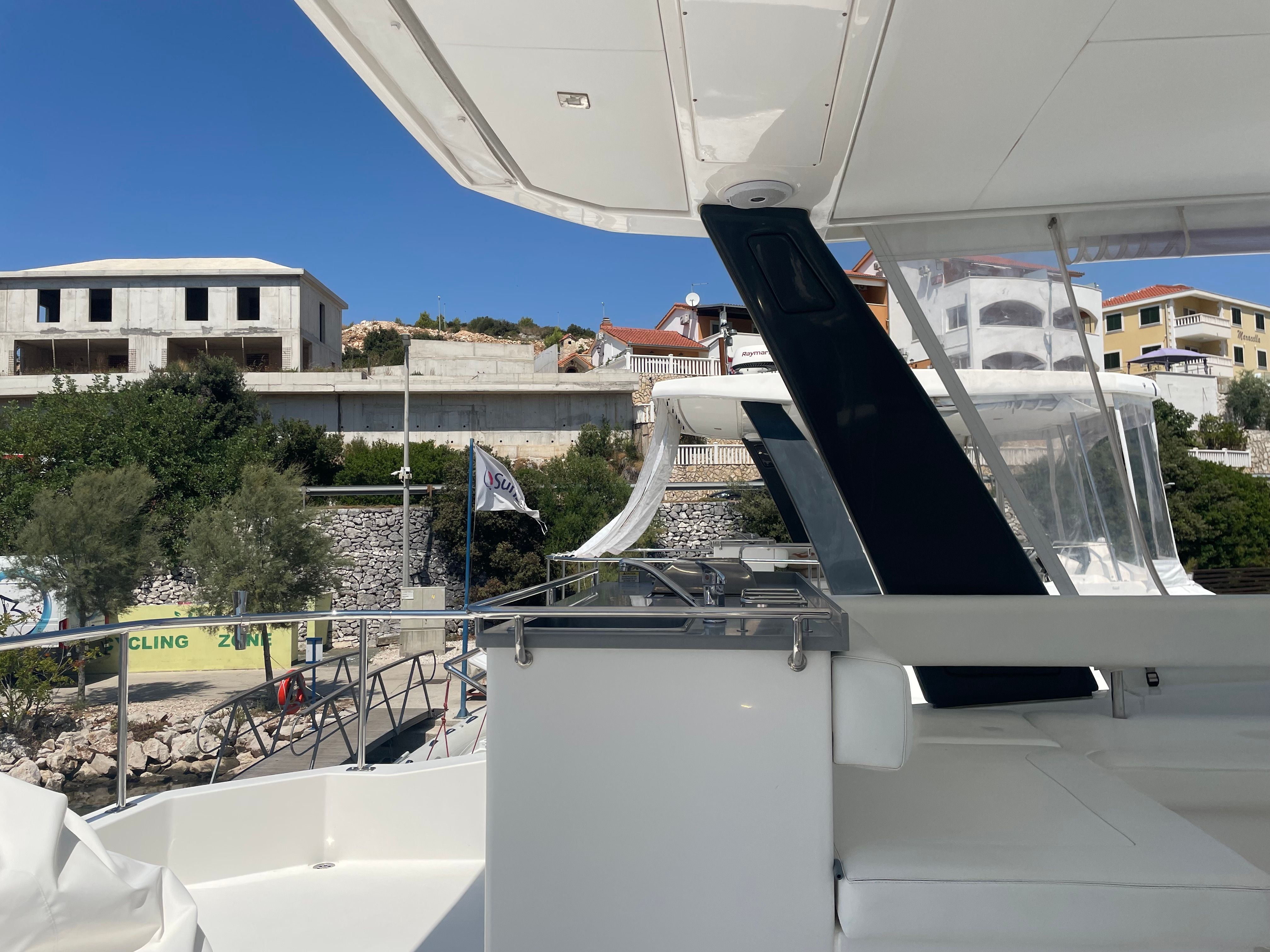 Leopard 43 PC | Moorings 20