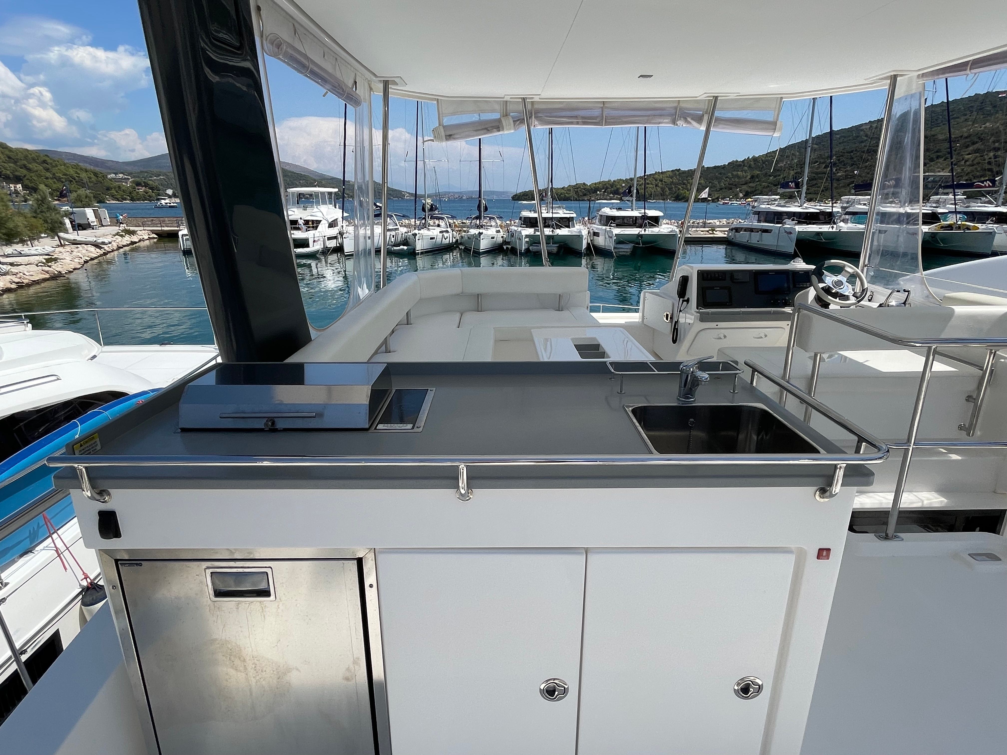 Leopard 43 PC | Moorings 20