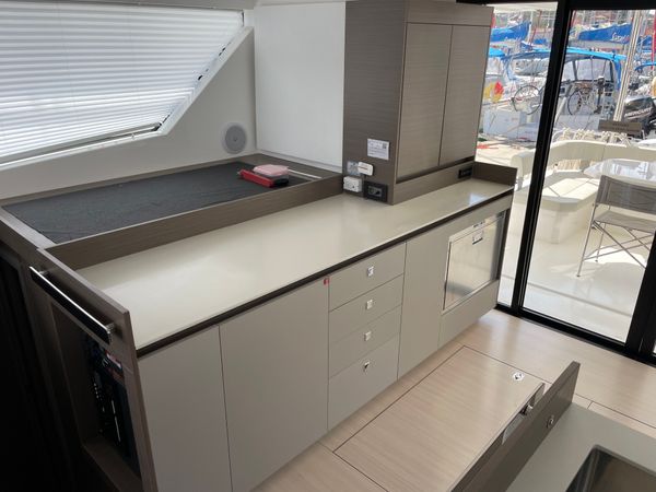 Leopard 46 | Moorings 23