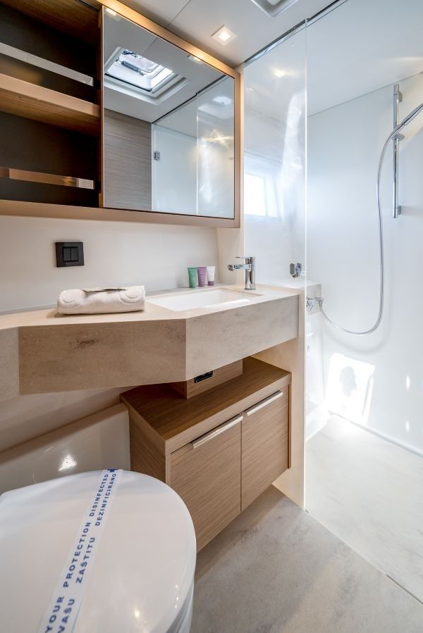 Lagoon 46 | Adrion