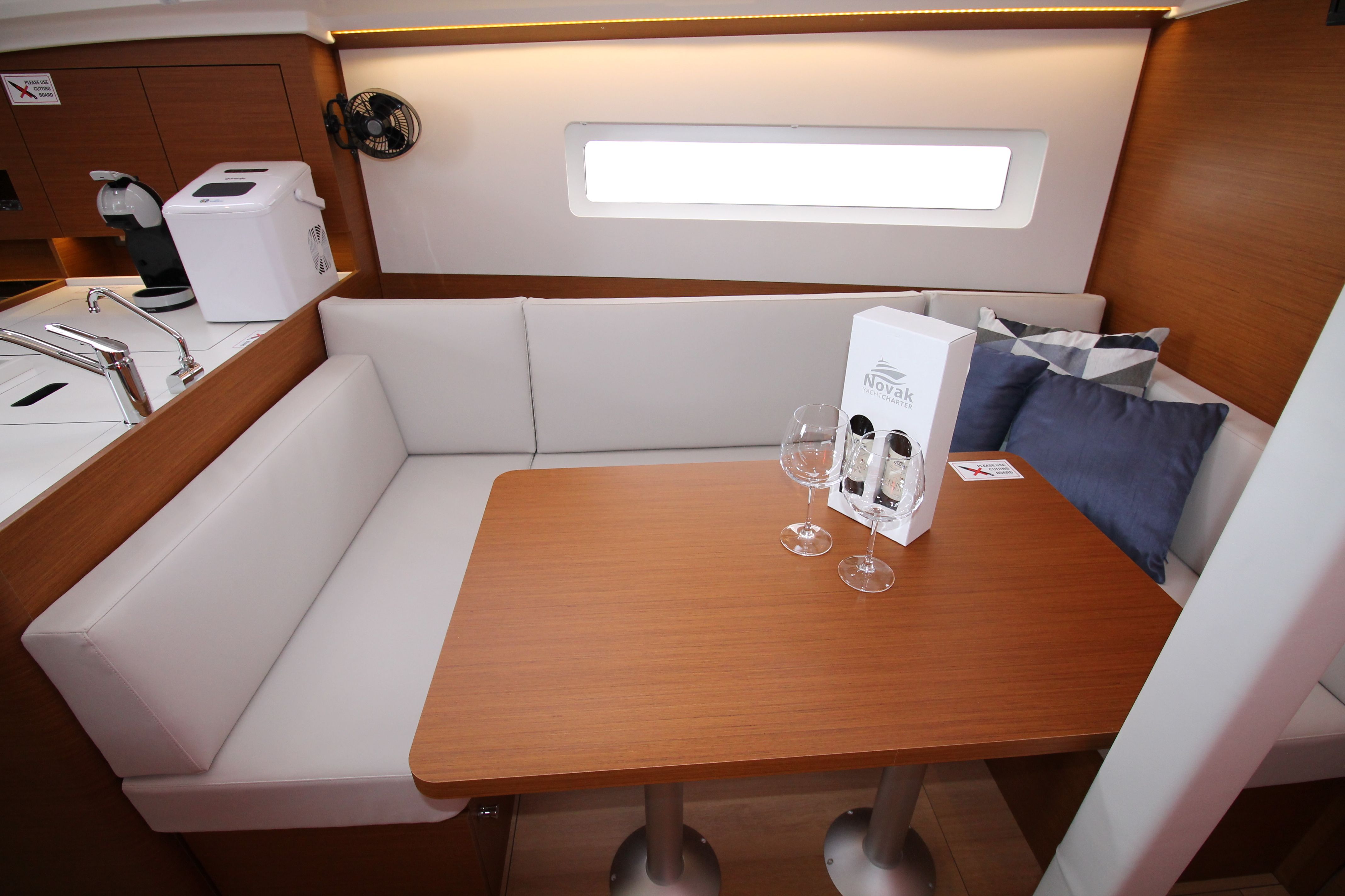 Jeanneau Sun Odyssey 380 | Evita