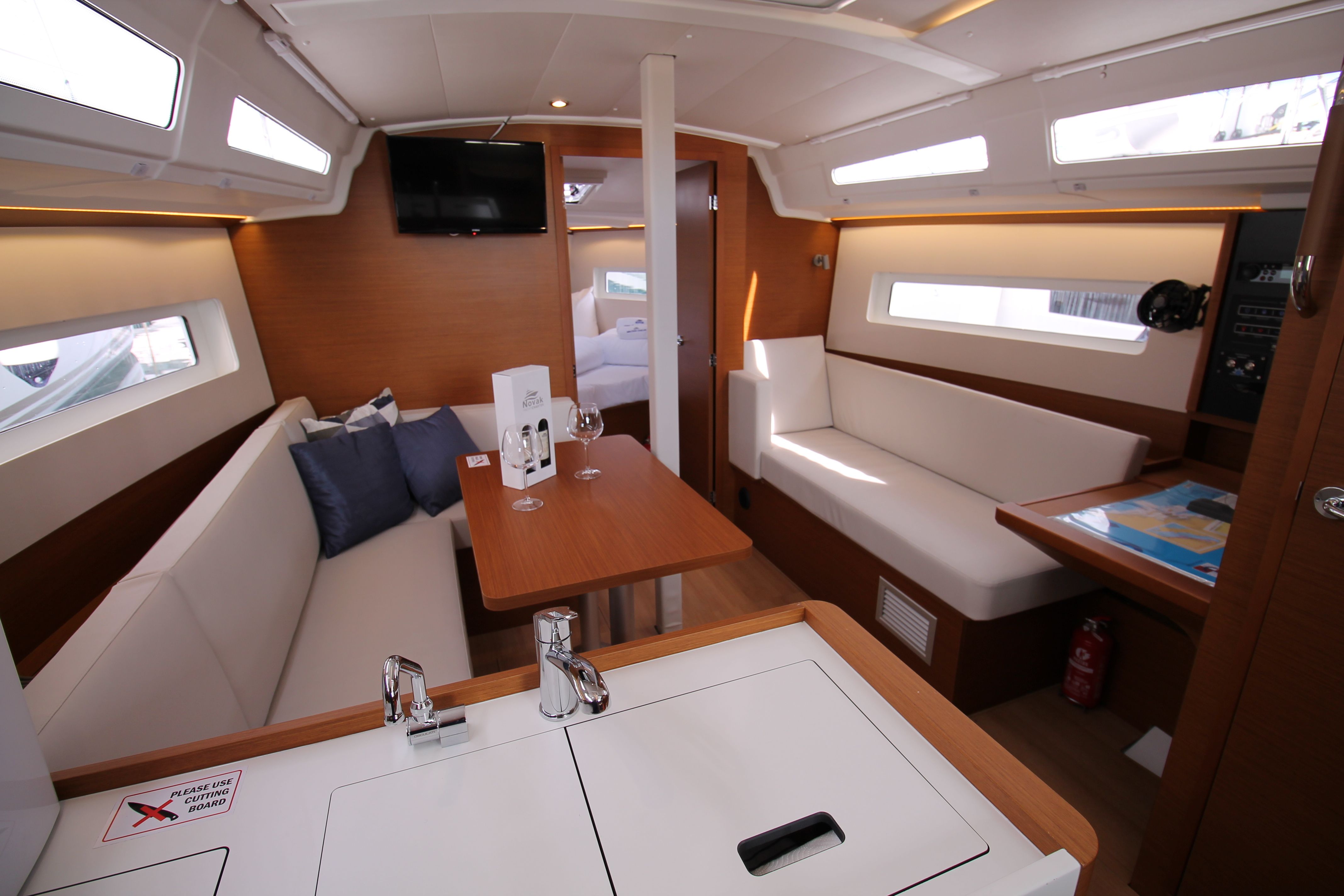 Jeanneau Sun Odyssey 380 | Evita