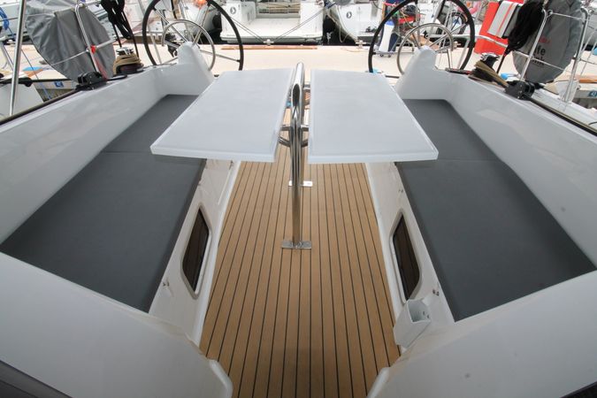 Jeanneau Sun Odyssey 380 | Aurora
