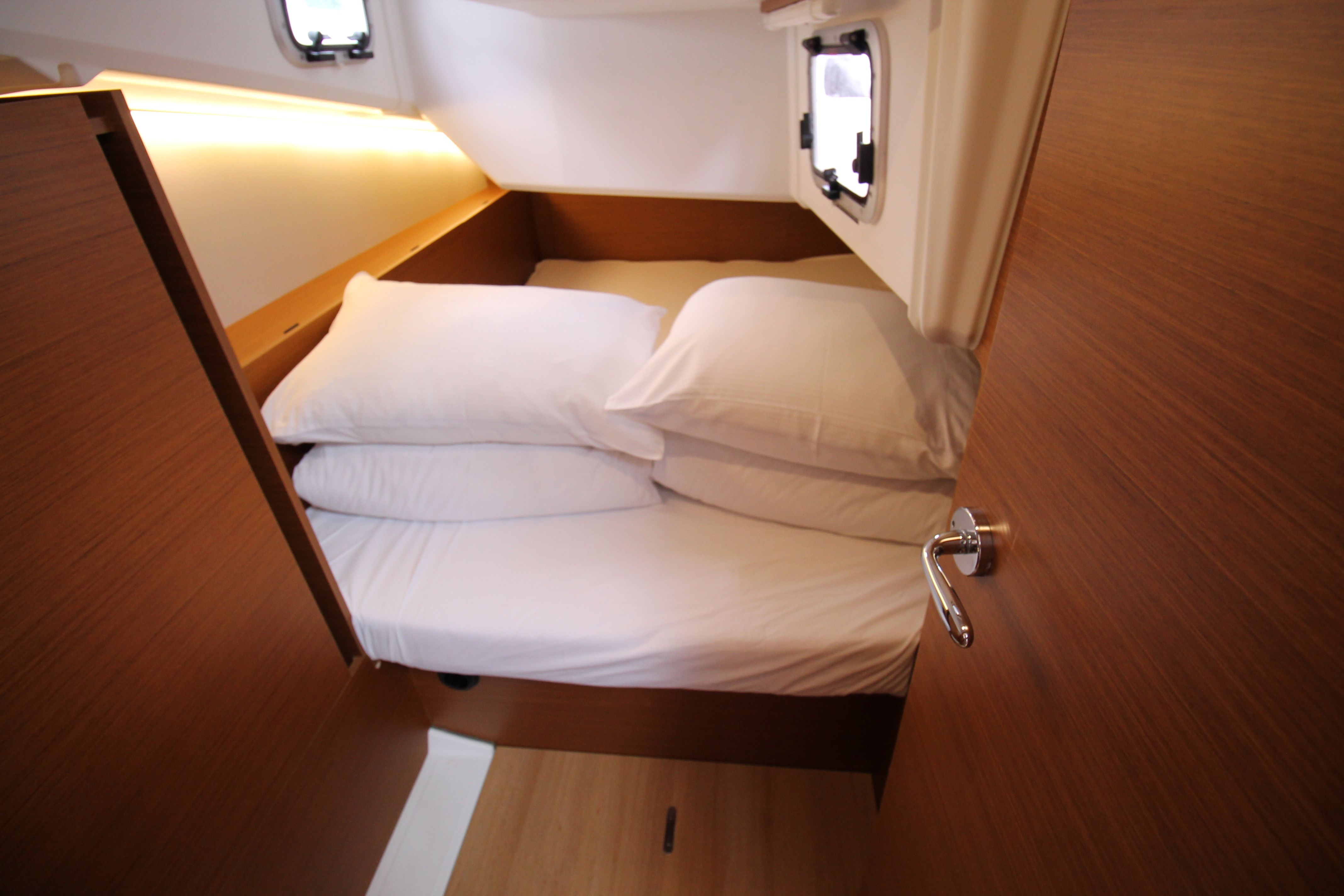 Jeanneau Sun Odyssey 380 | Aurora