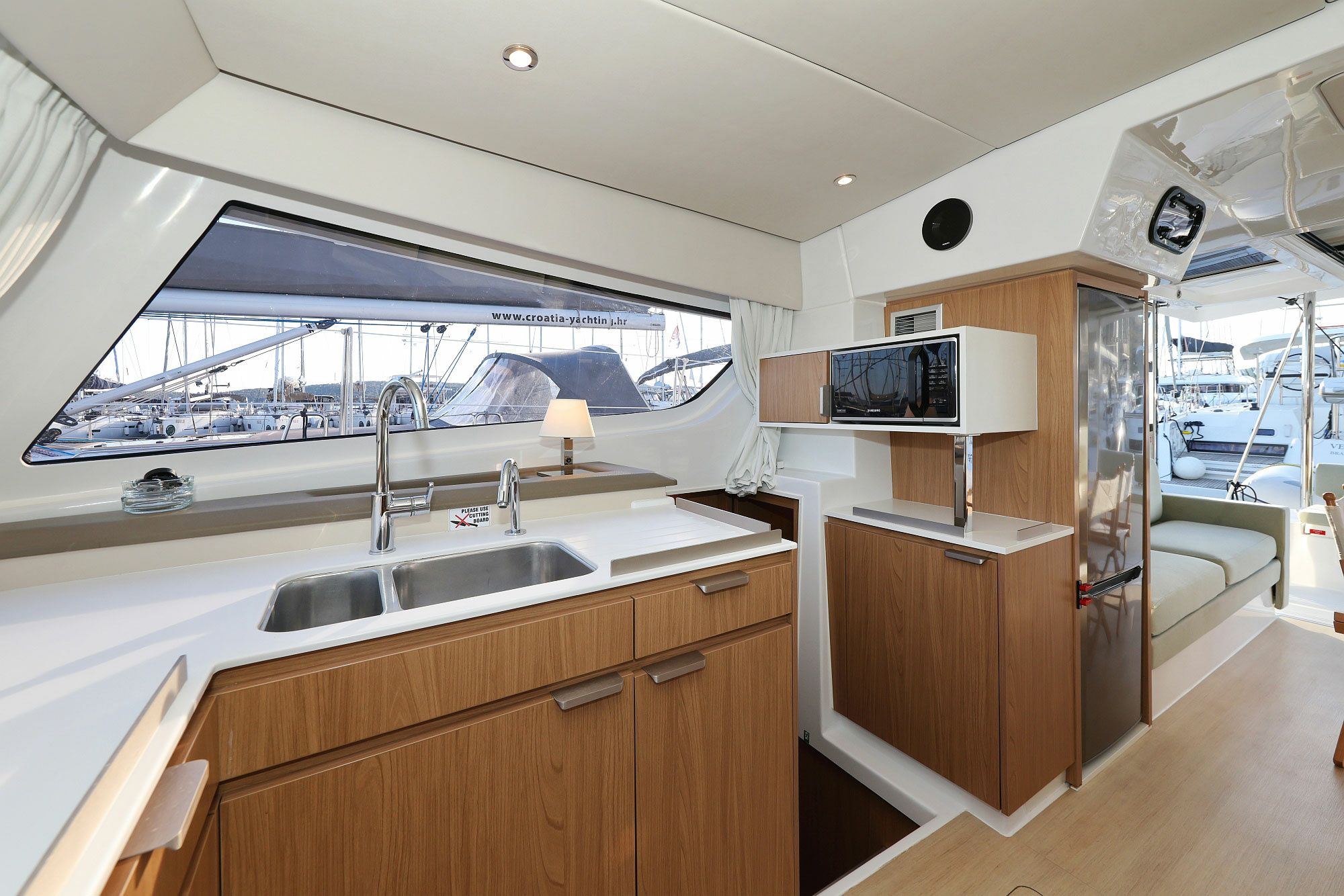 Bali Catspace | Agua De Luna