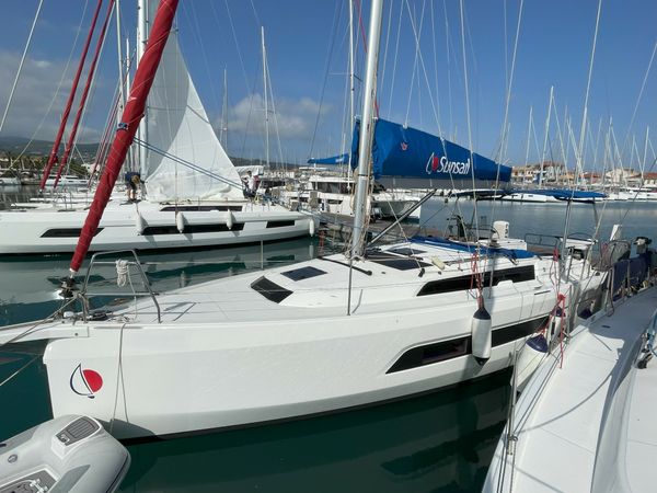 Dufour 37 | Sunsail 24