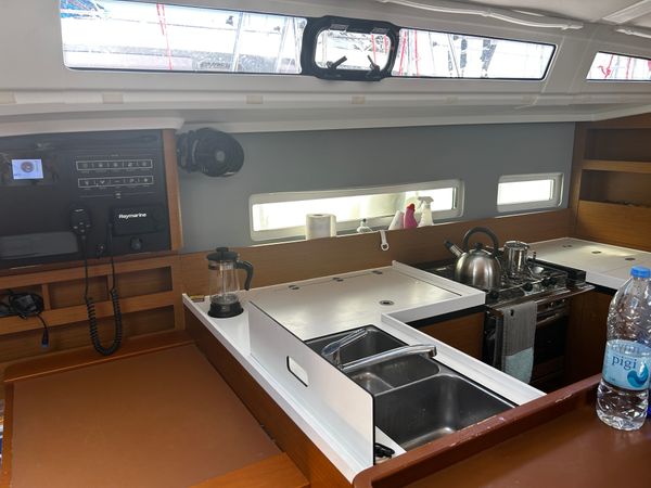 Dufour 37 | Sunsail 24
