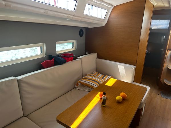 Dufour 37 | Sunsail 24