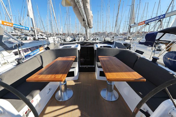 Hanse 410 | Bela