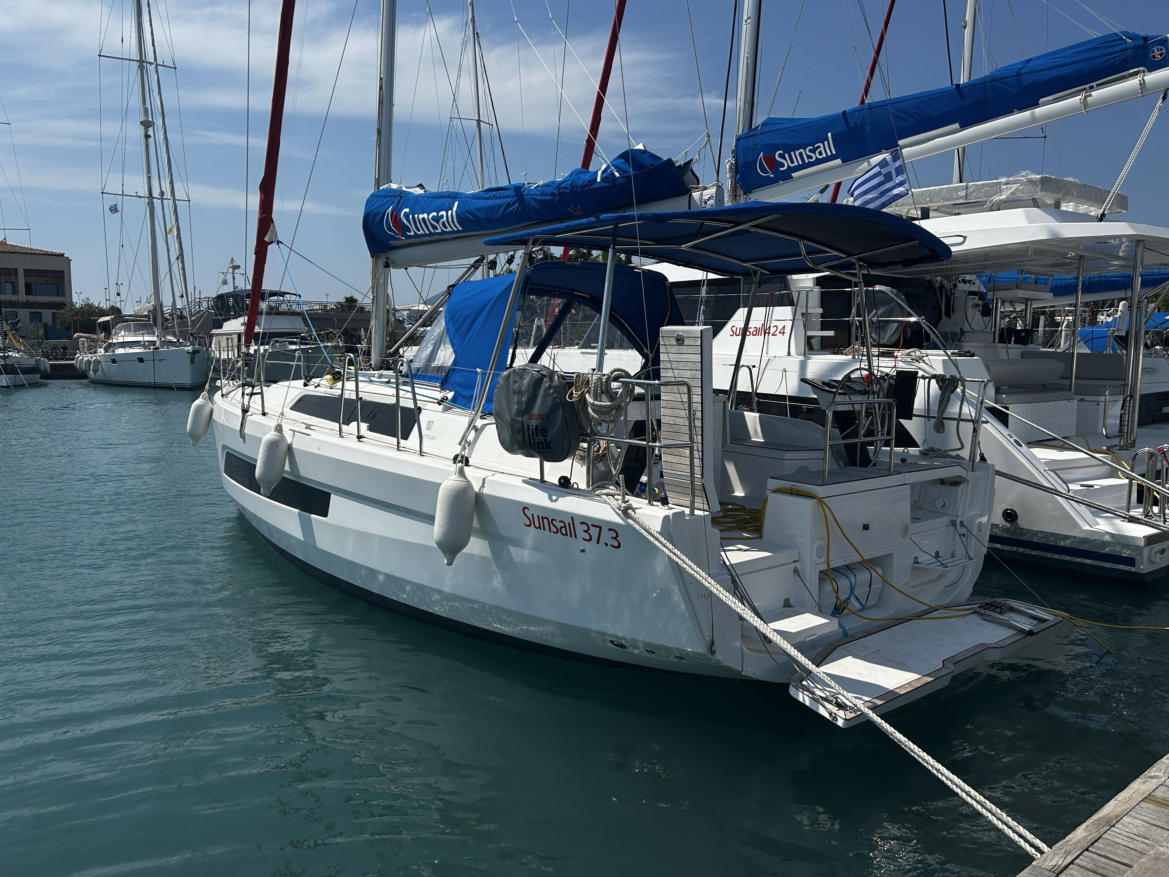 Dufour 37 | Sunsail 24