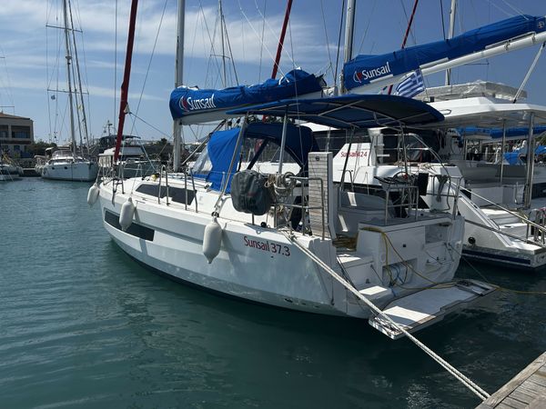 Dufour 37 | Sunsail 24