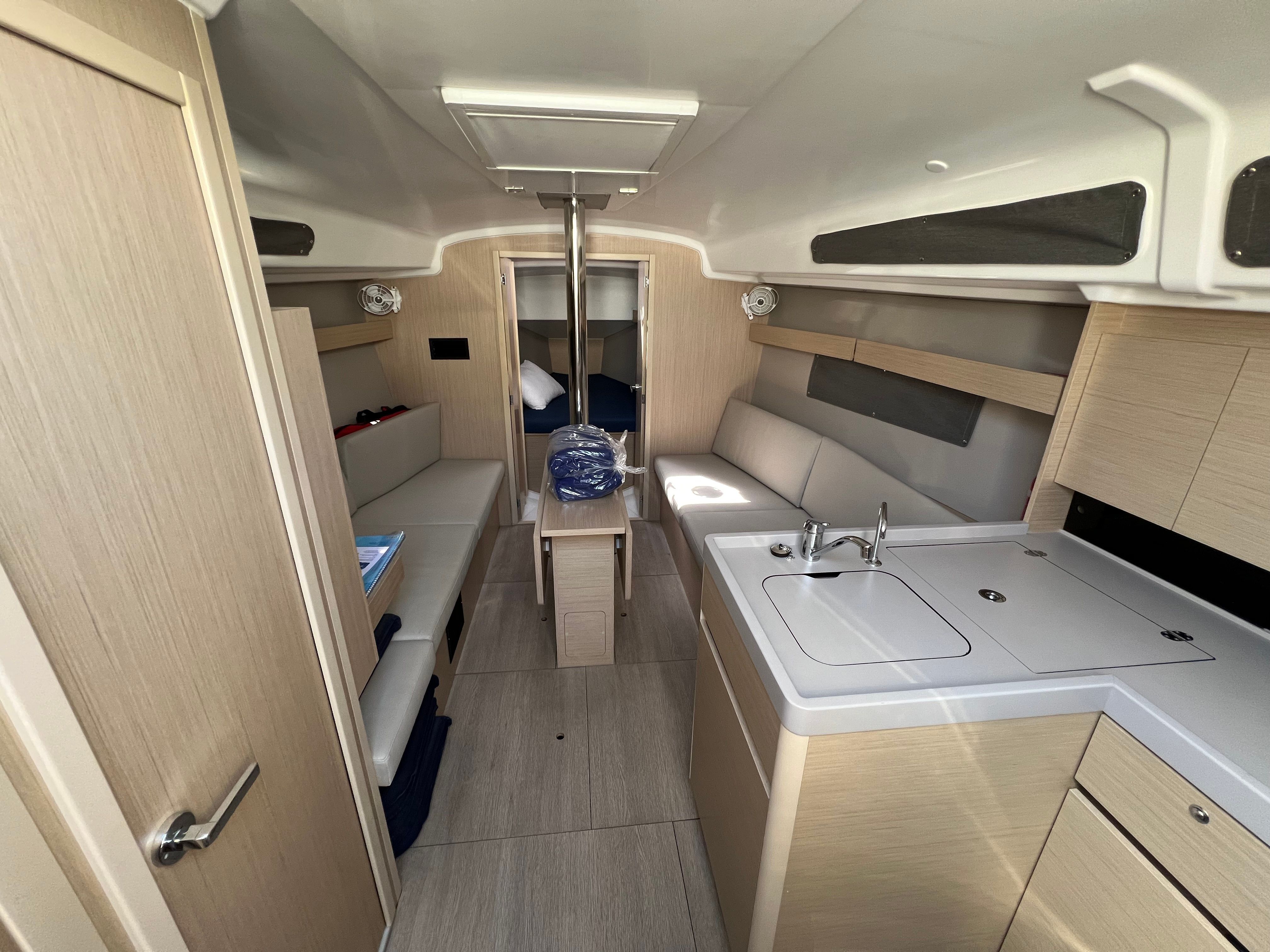 Beneteau Oceanis 34.1 | Sunsail 23