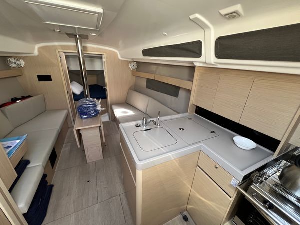 Beneteau Oceanis 34.1 | Sunsail 23