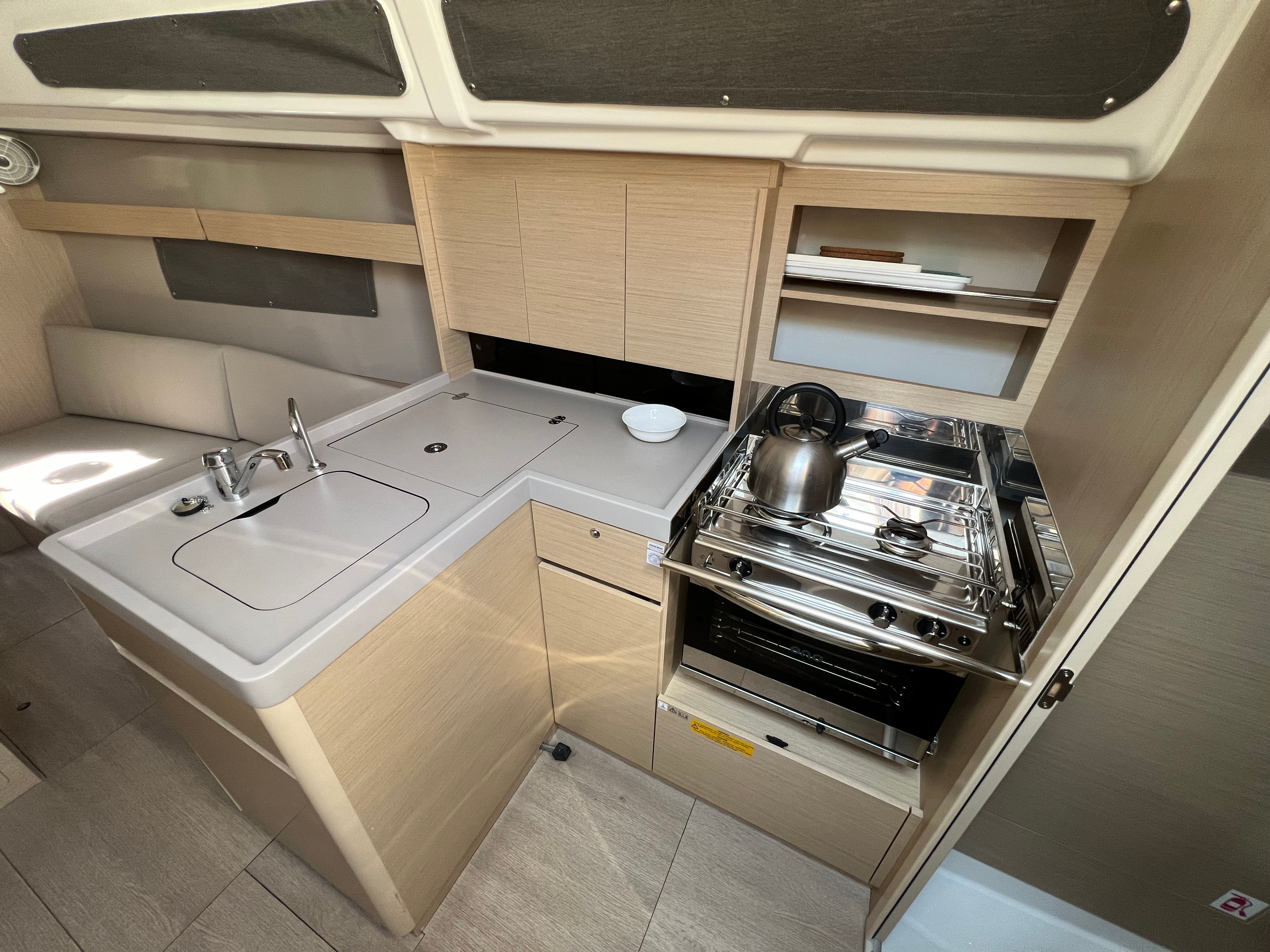 Beneteau Oceanis 34.1 | Sunsail 23