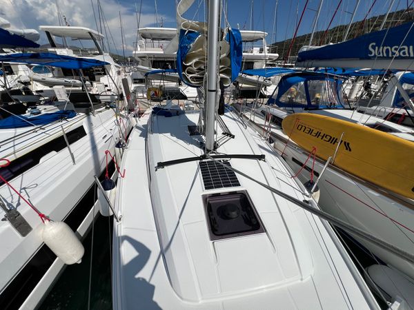 Beneteau Oceanis 34.1 | Sunsail 23