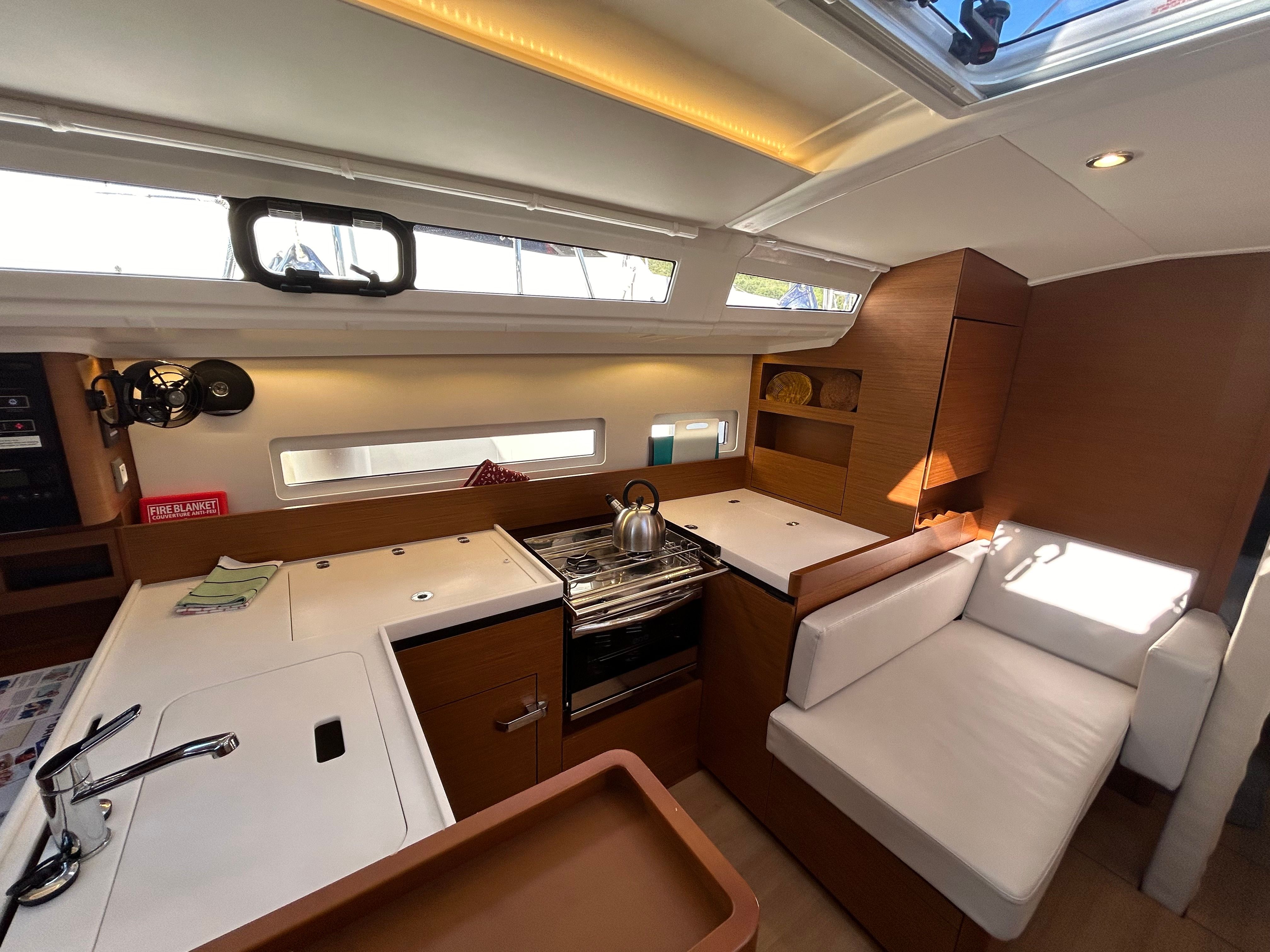 Jeanneau Sun Odyssey 410 | Sunsail 23