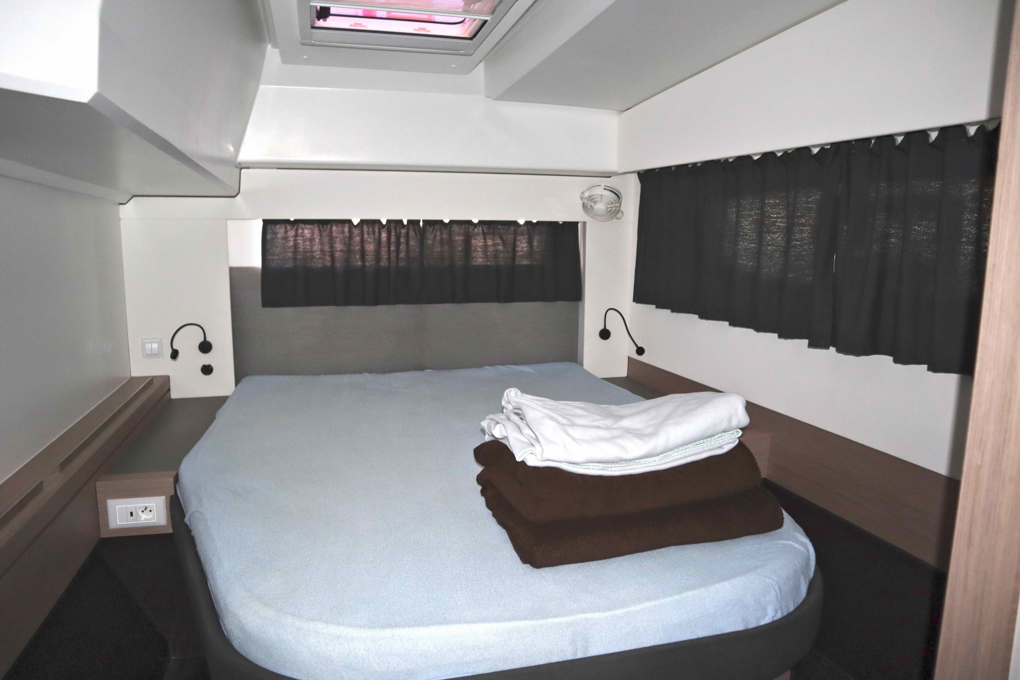 Fountaine Pajot Astrea 42 | Hannah 3