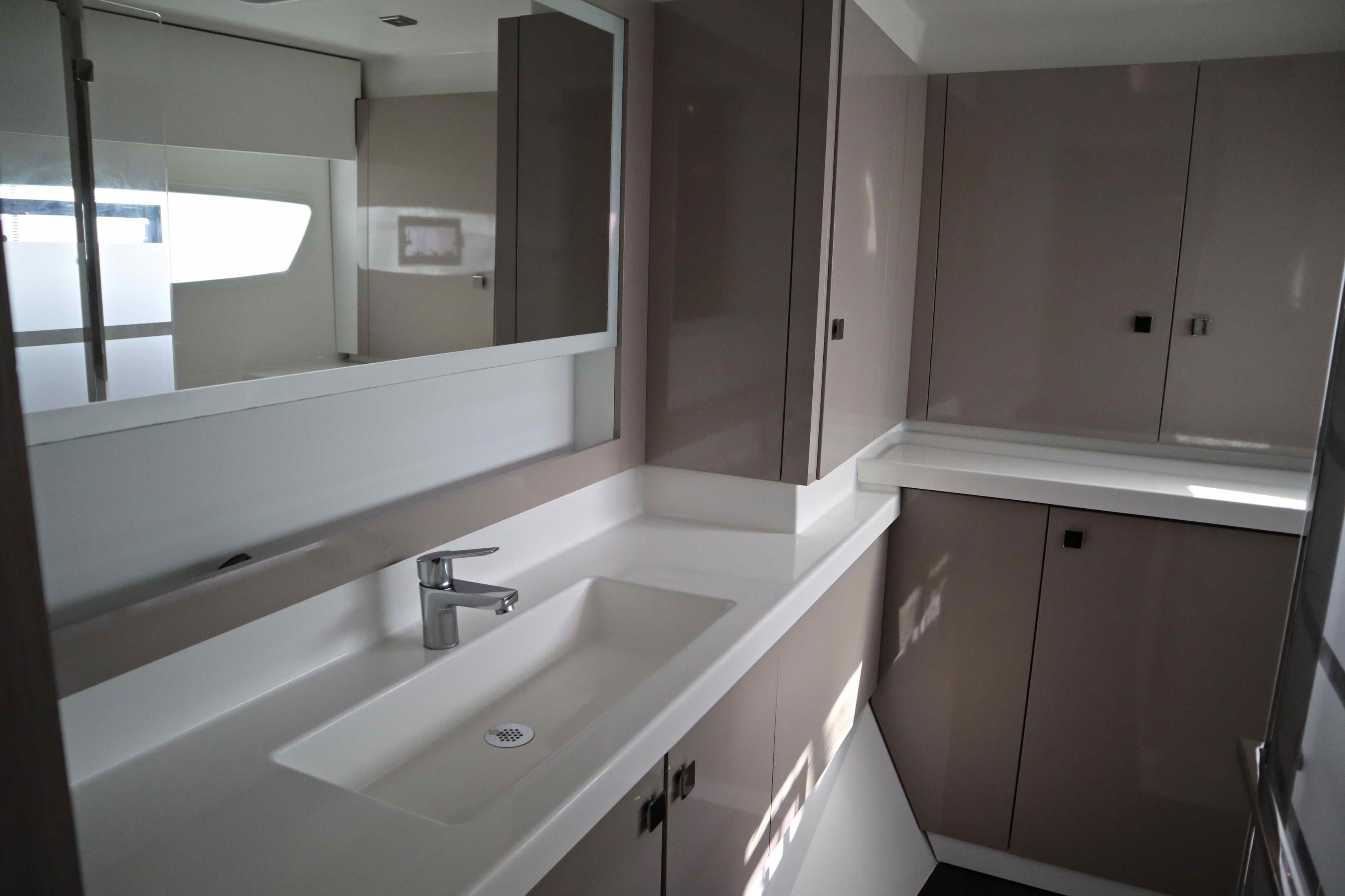 Fountaine Pajot Astrea 42 | Hannah 3