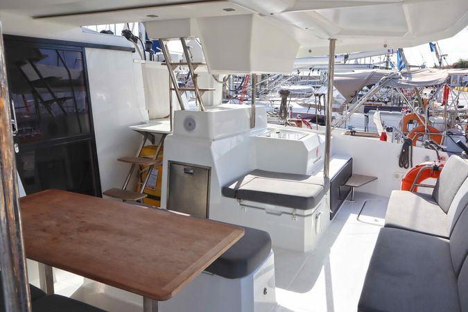 Fountaine Pajot Astrea 42 | Hannah 3