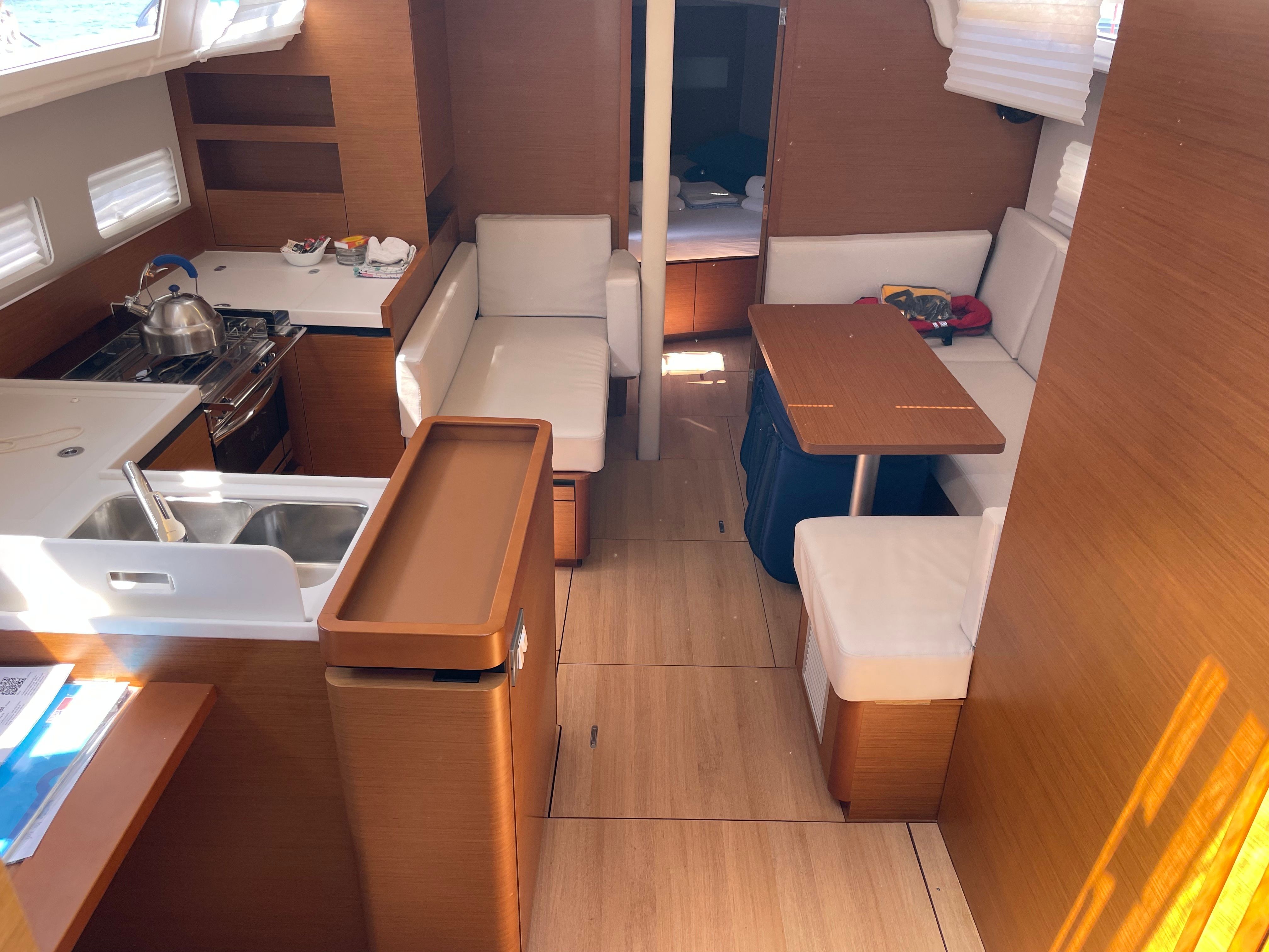 Jeanneau Sun Odyssey 410 | Sunsail 23