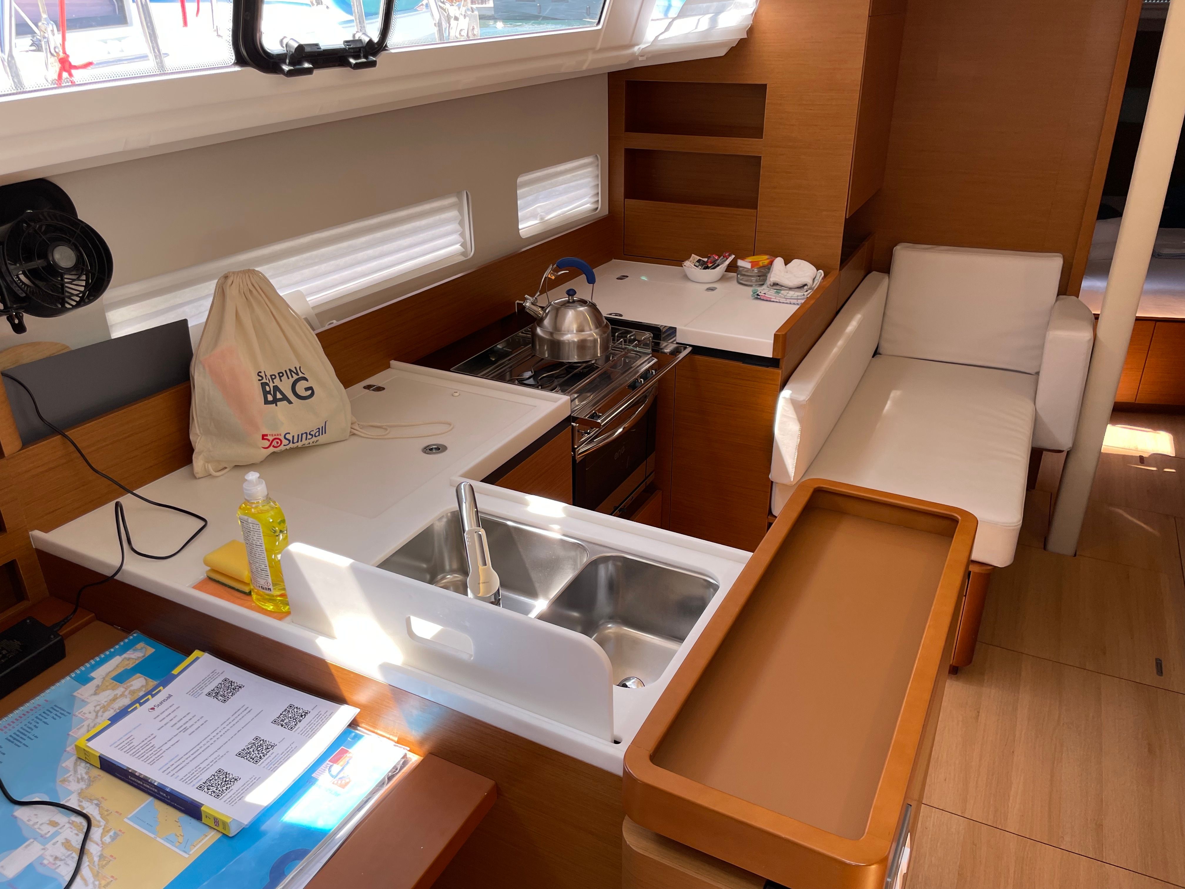 Jeanneau Sun Odyssey 410 | Sunsail 23