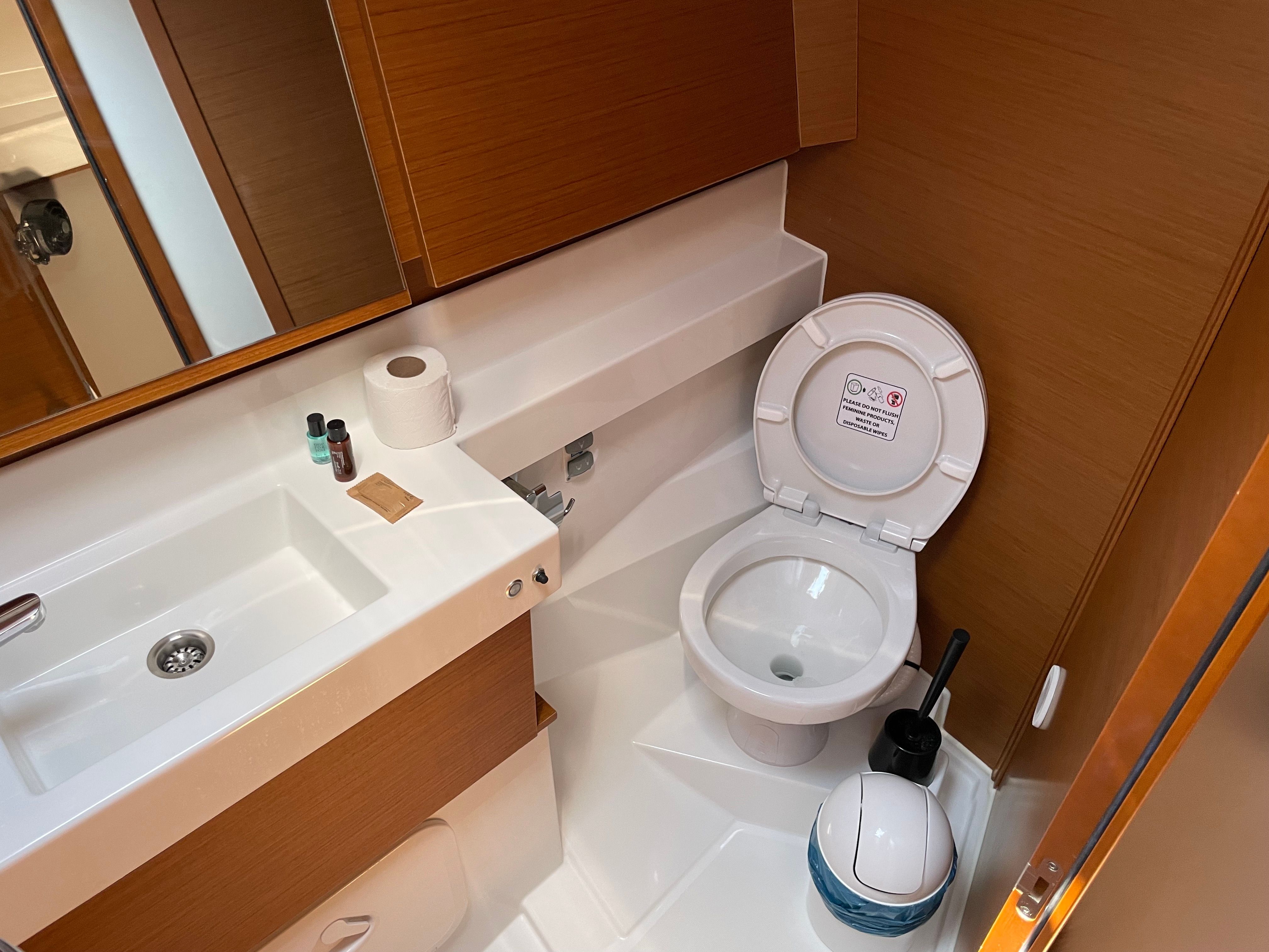 Jeanneau Sun Odyssey 410 | Sunsail 23