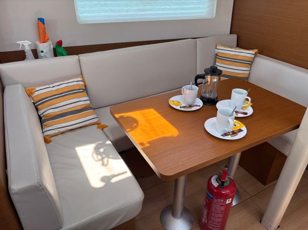 Jeanneau Sun Odyssey 380 | Sunsail 23