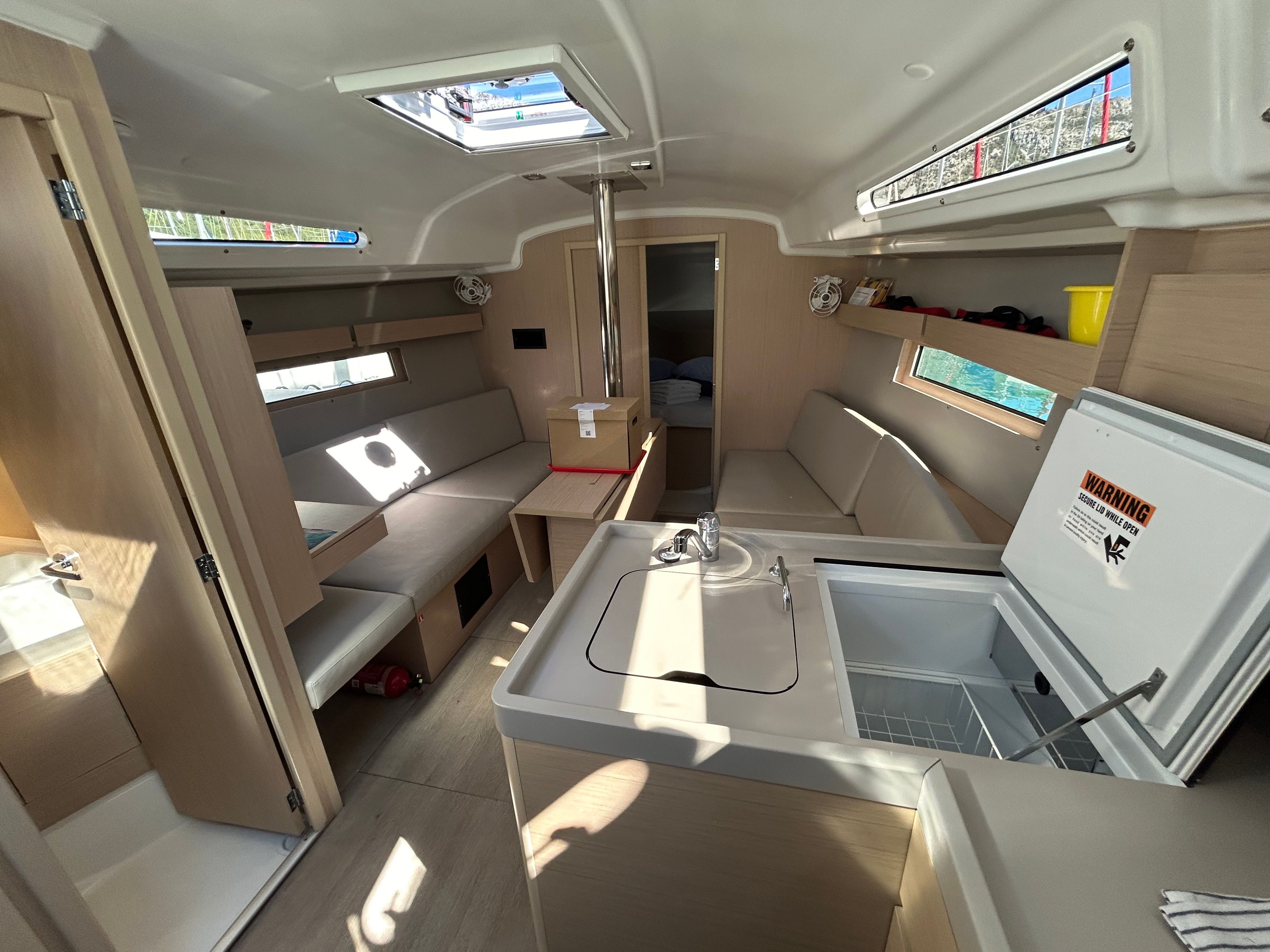 Beneteau Oceanis 34.1 | Sunsail 23