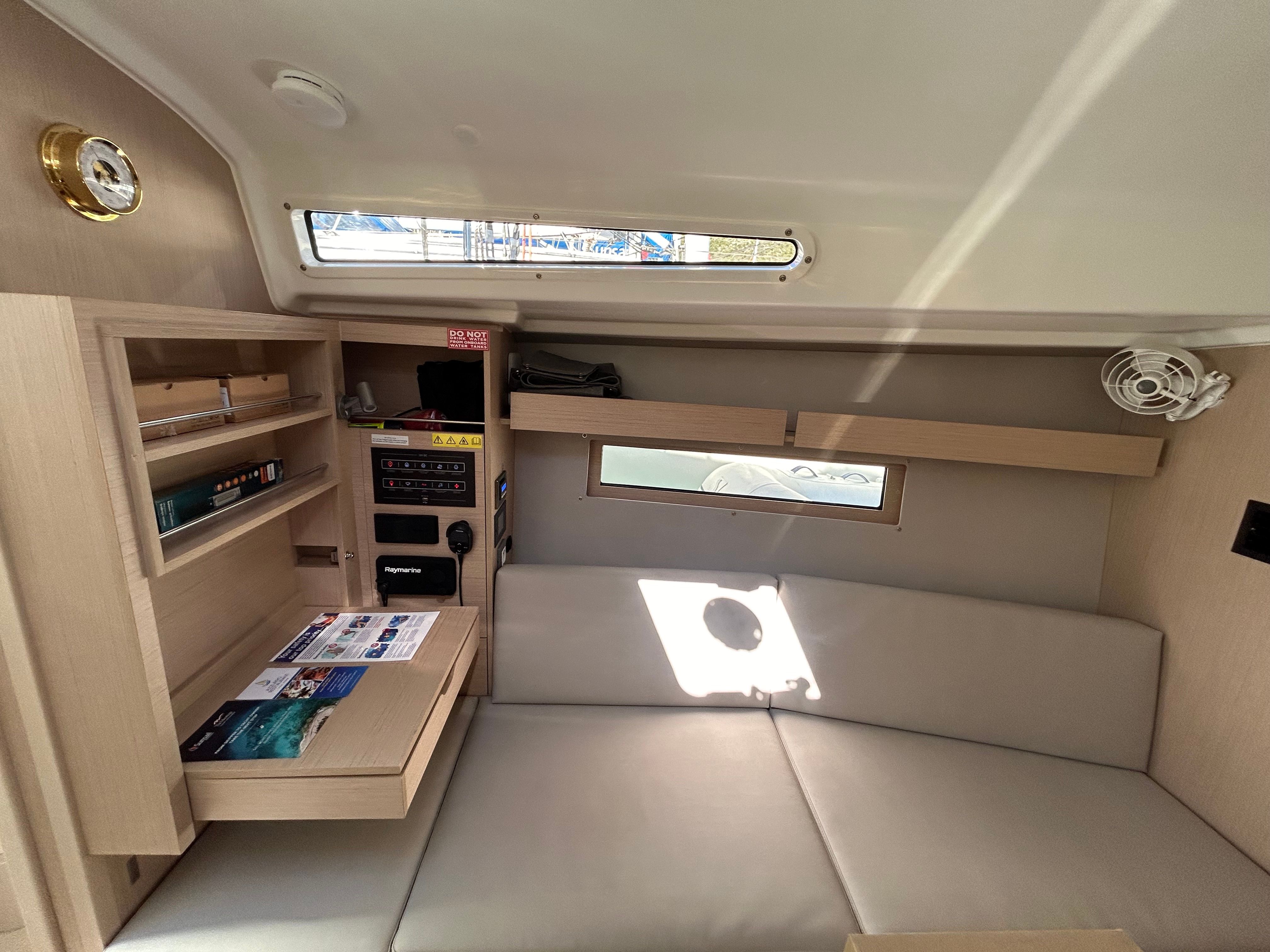 Beneteau Oceanis 34.1 | Sunsail 23