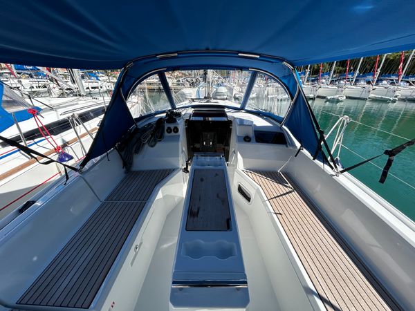 Beneteau Oceanis 34.1 | Sunsail 23