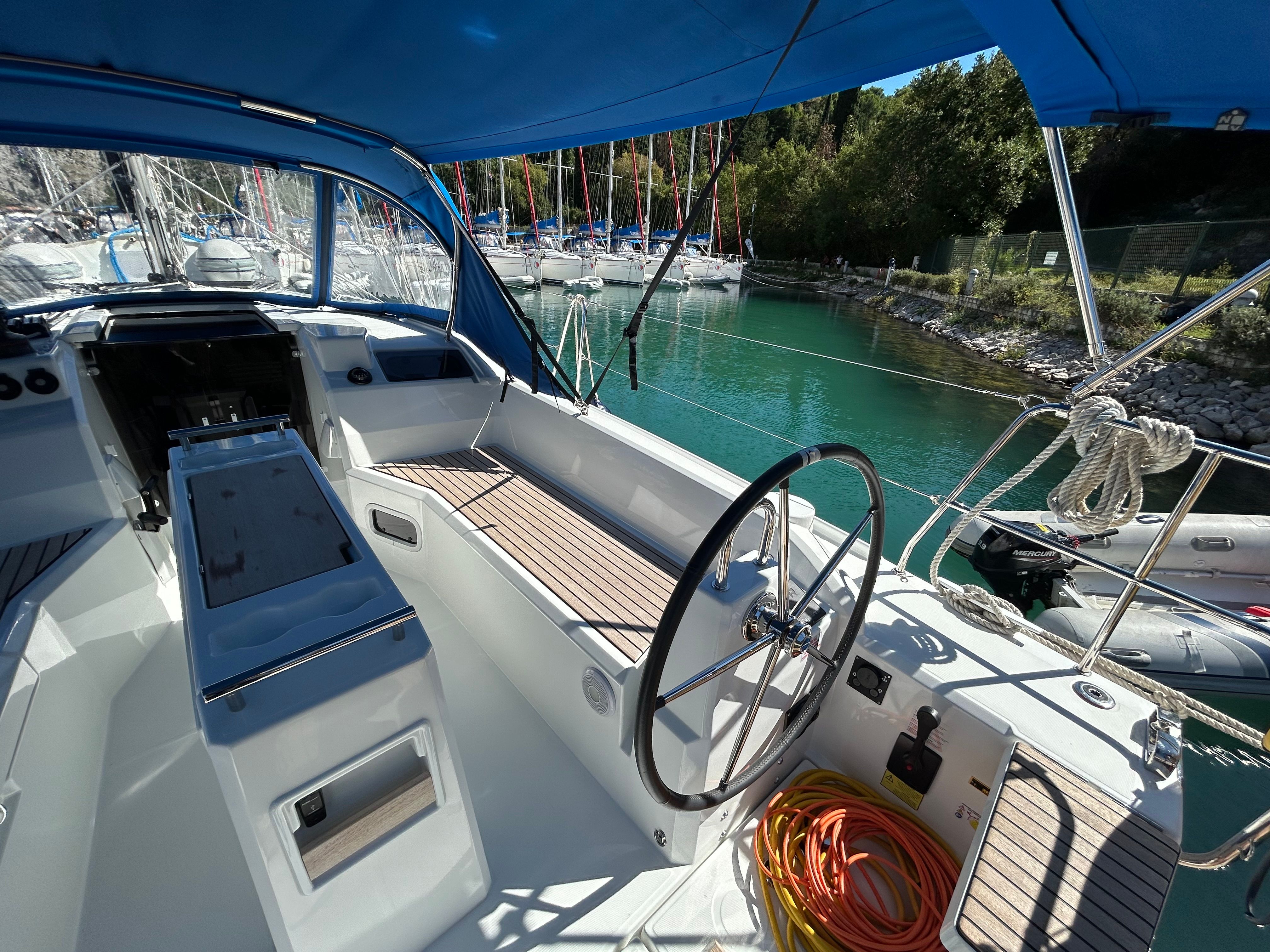 Beneteau Oceanis 34.1 | Sunsail 23
