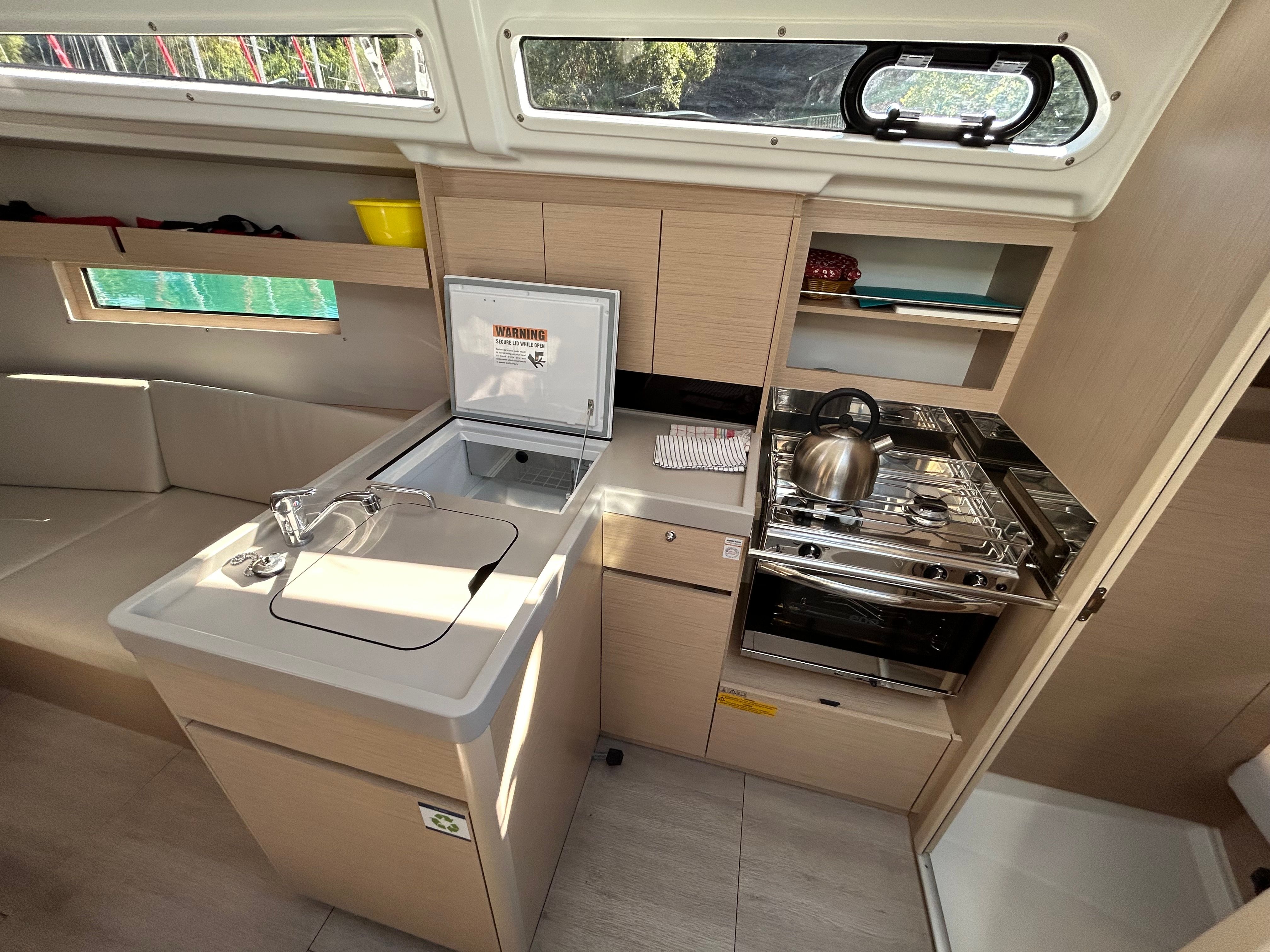 Beneteau Oceanis 34.1 | Sunsail 23