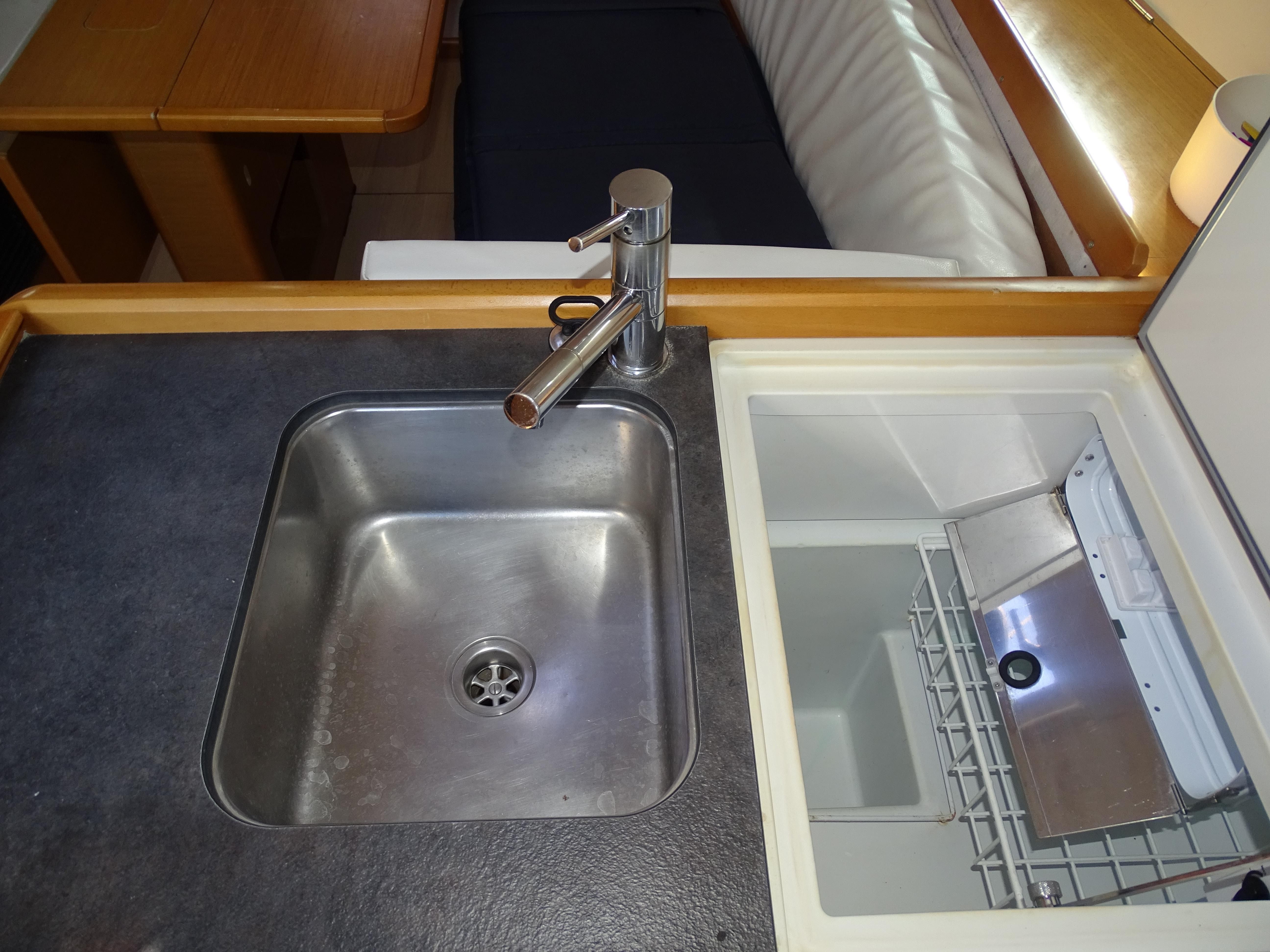Beneteau Oceanis 34.1 | Sunsail 23