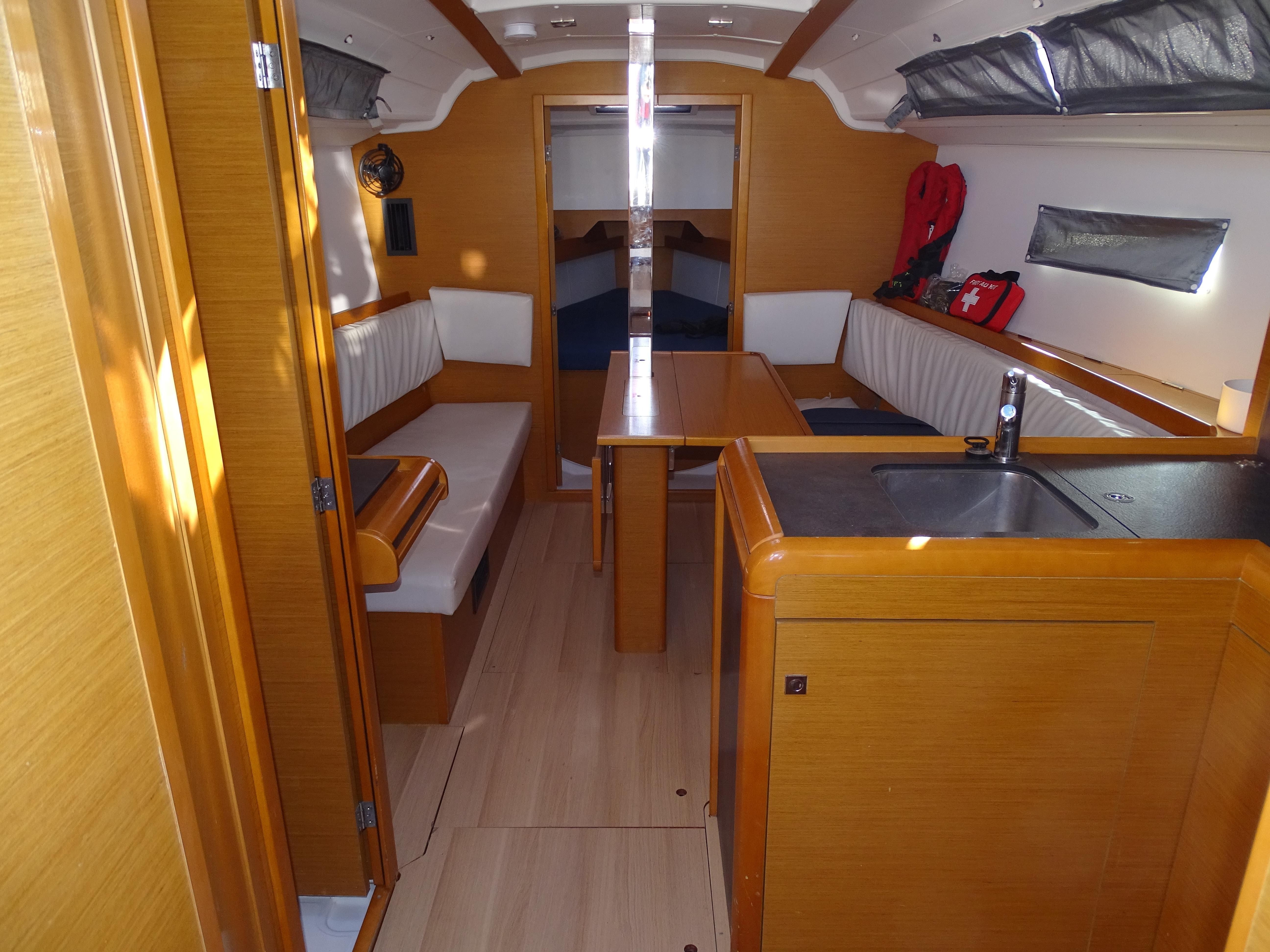 Beneteau Oceanis 34.1 | Sunsail 23