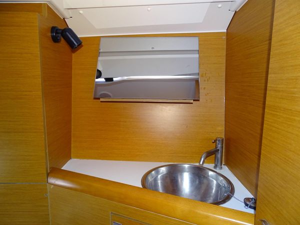 Beneteau Oceanis 34.1 | Sunsail 23