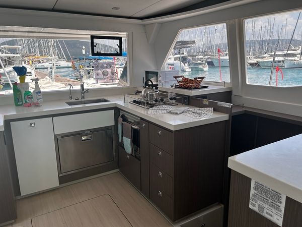 Leopard 45 | Sunsail 23