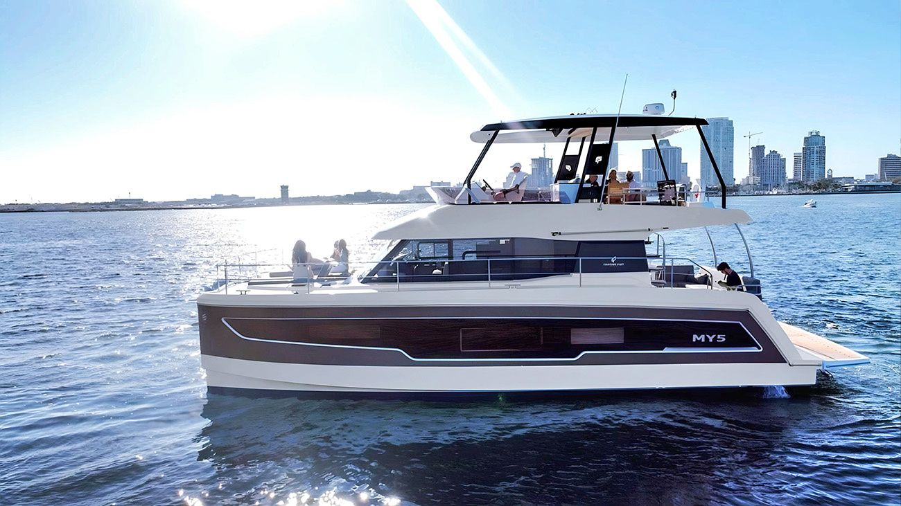 Fountaine Pajot MY 5 | Red Lyon