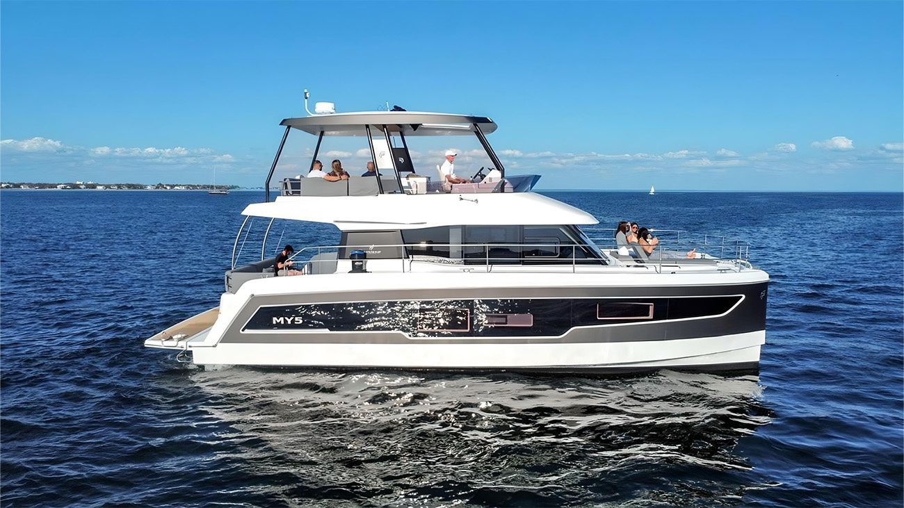 Fountaine Pajot MY 5 | Red Lyon