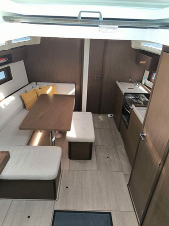 Beneteau Oceanis 37.1 | Uraz