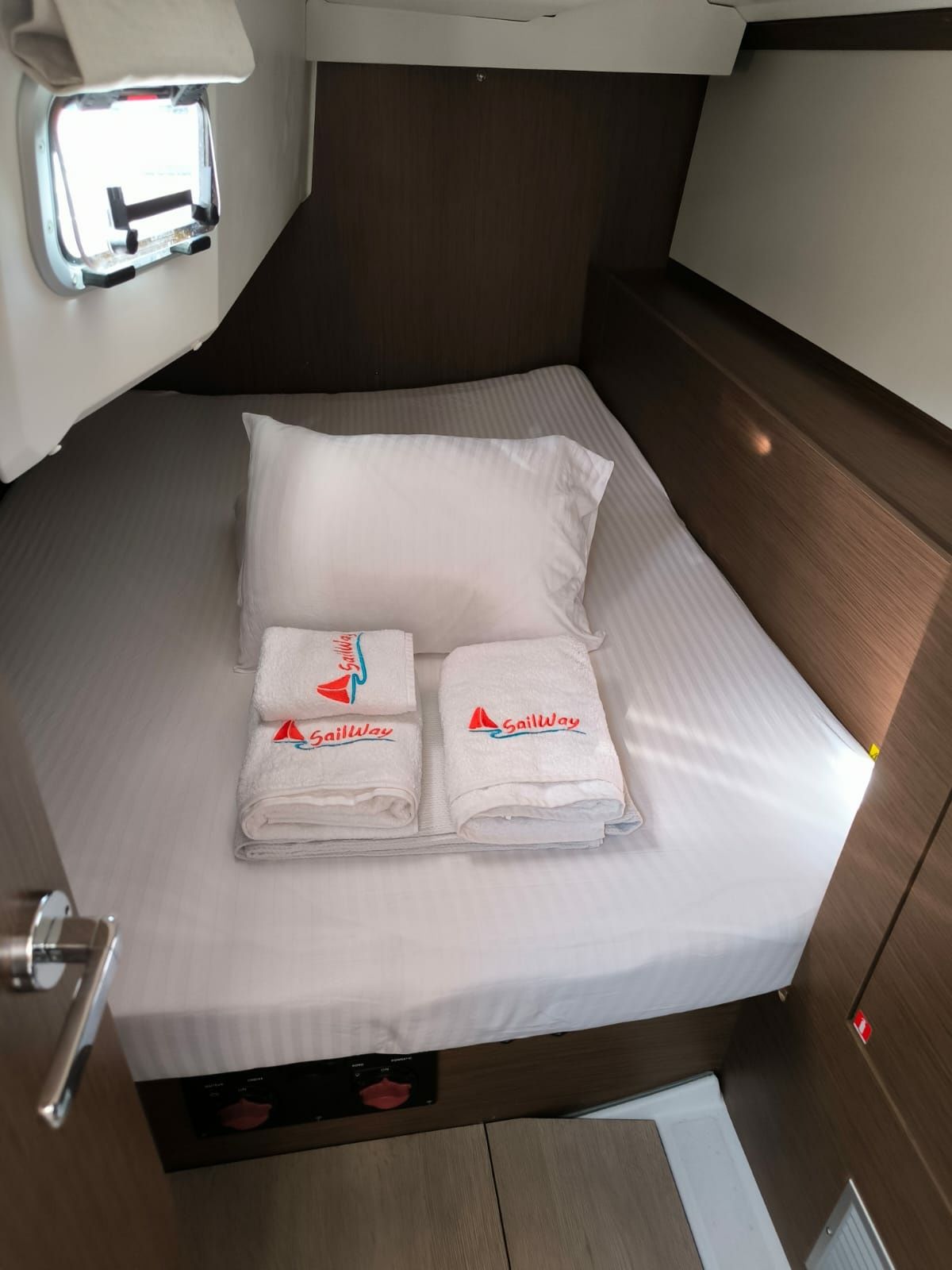 Beneteau Oceanis 37.1 | Uraz