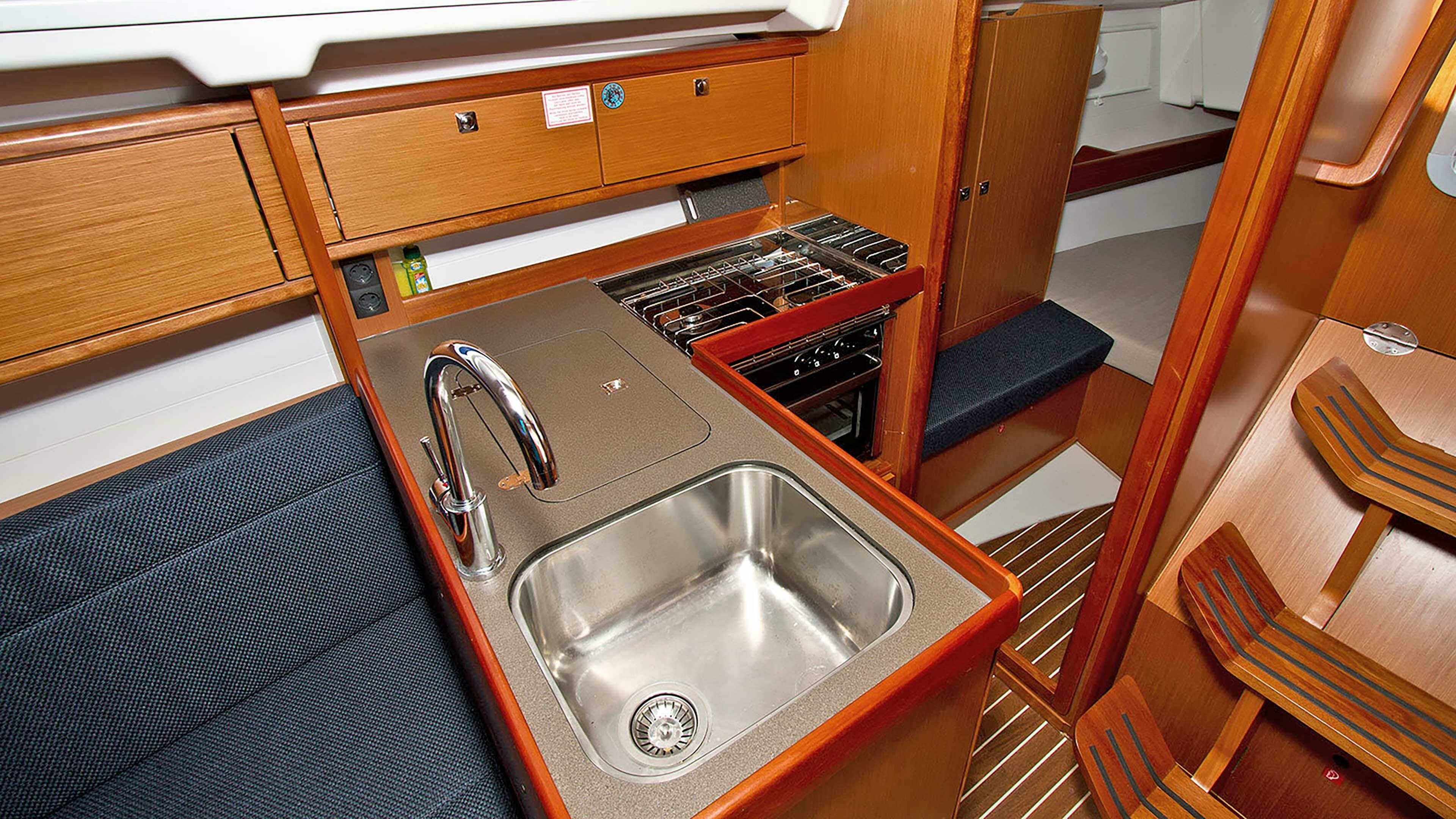Bavaria Cruiser 34 | Bobara