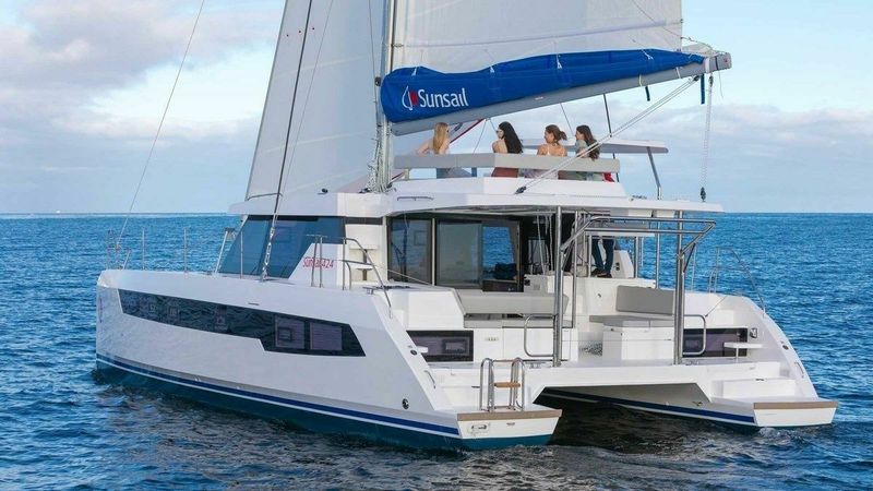 Leopard 42 | Sunsail 23