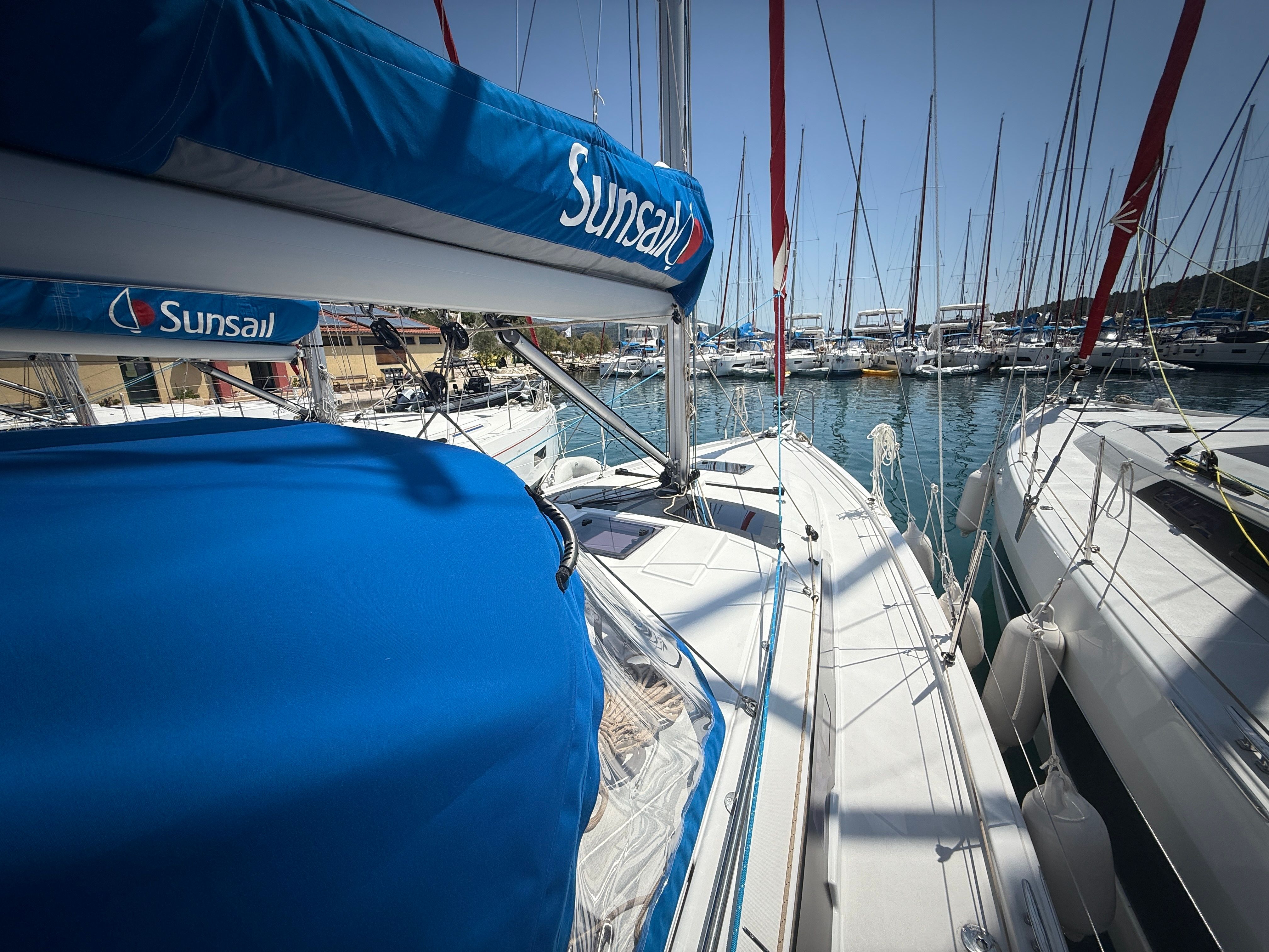 Dufour 37 | Sunsail 24
