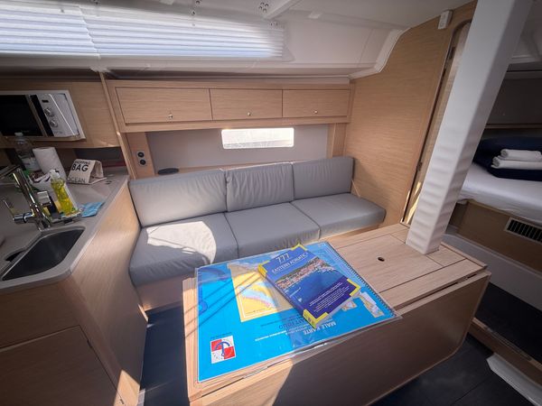 Dufour 37 | Sunsail 24