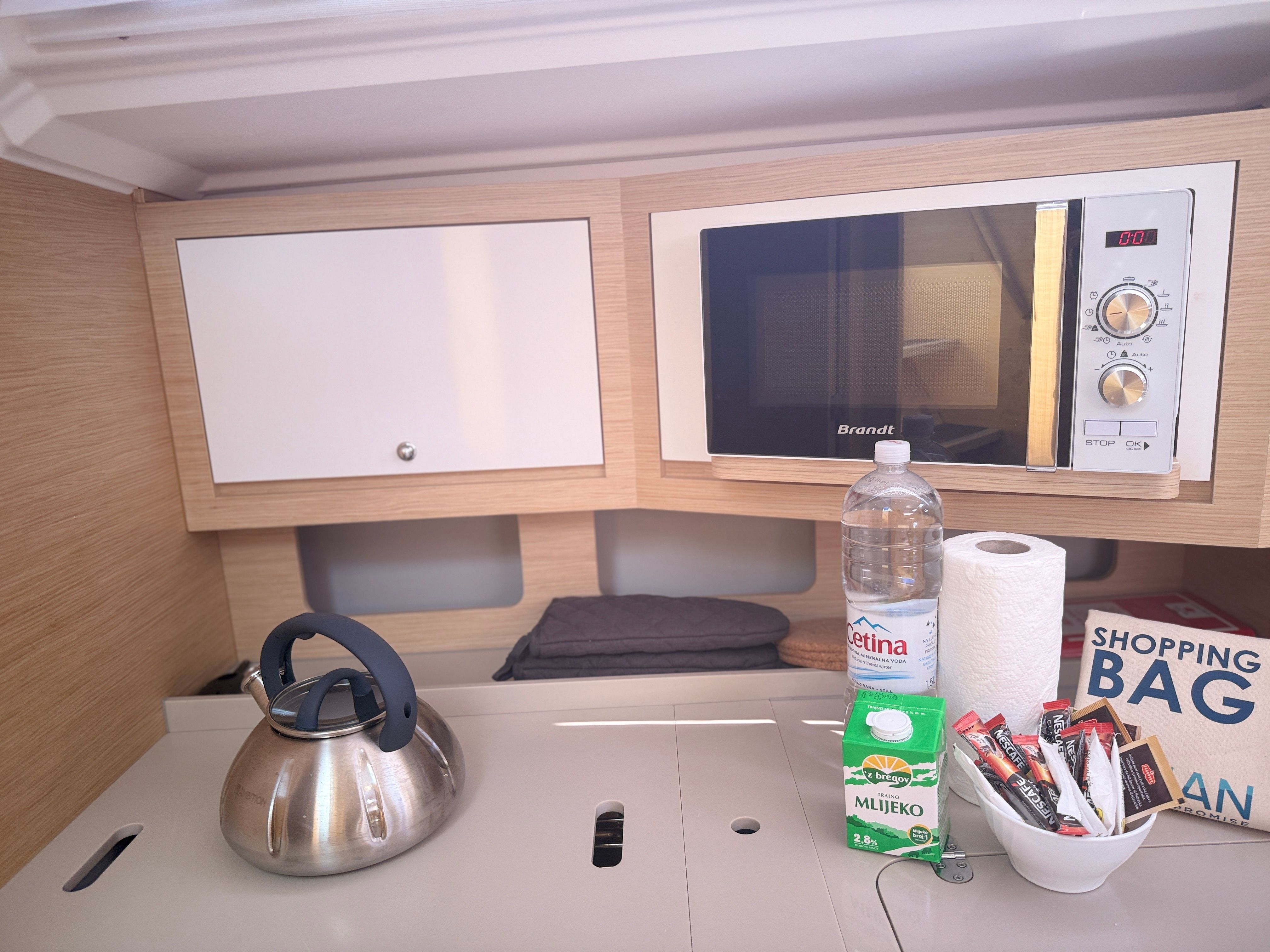 Dufour 37 | Sunsail 24