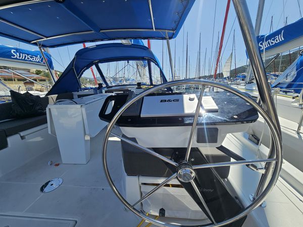 Dufour 44 | Sunsail 24