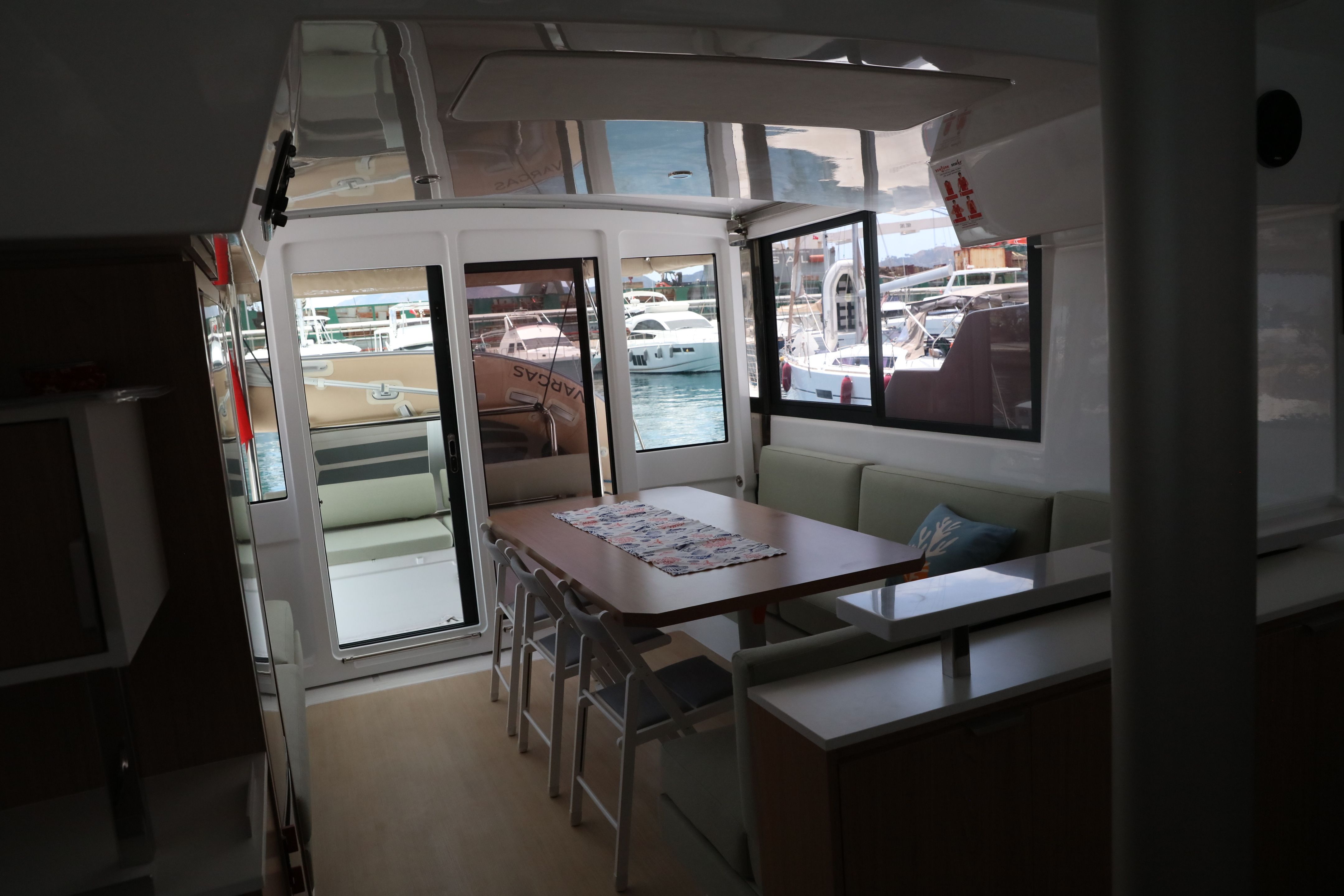 Bali Catspace | Vargas