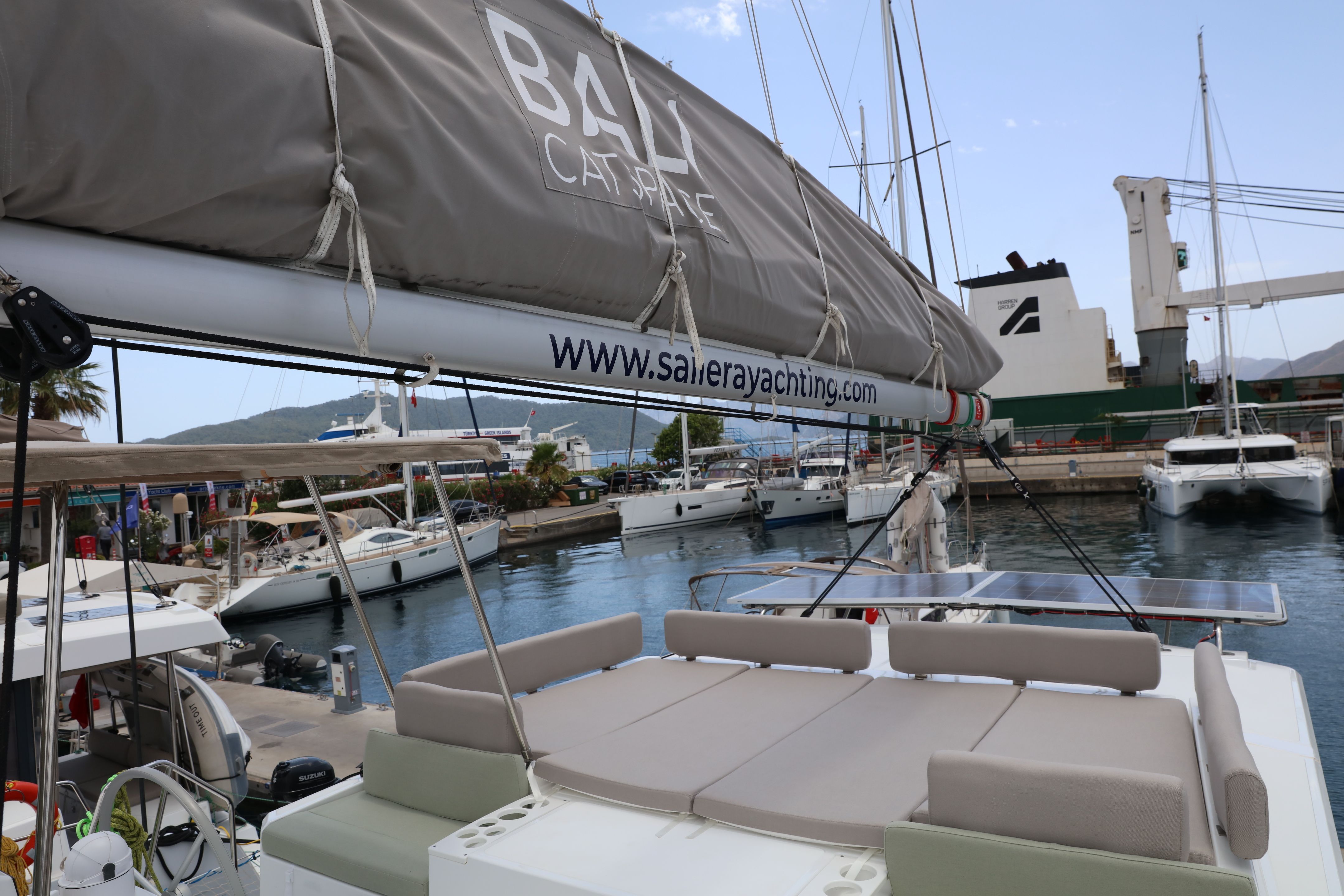 Bali Catspace | Vargas