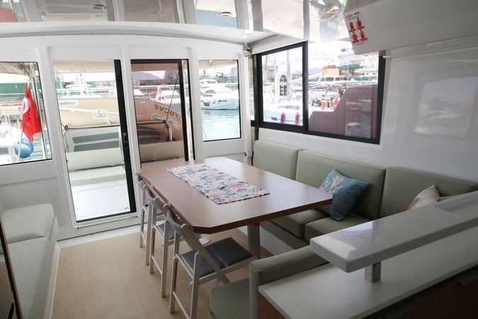 Bali Catspace | Vargas