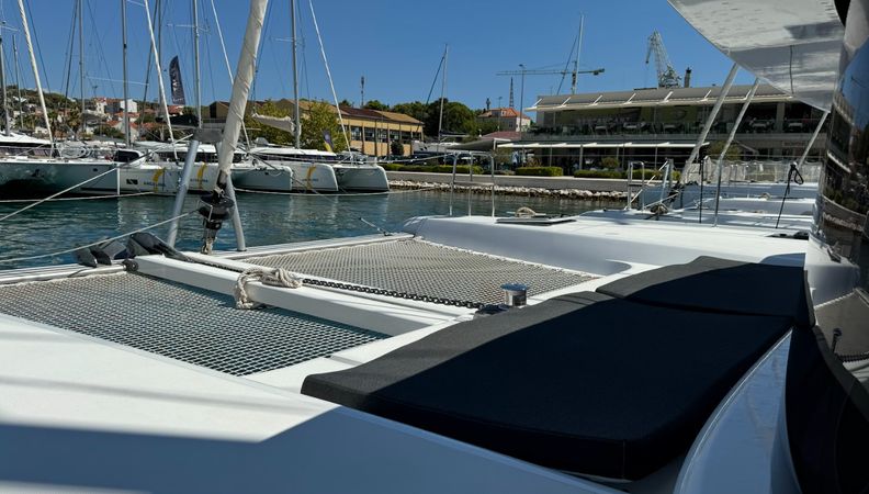 Lagoon 42 | Skylight